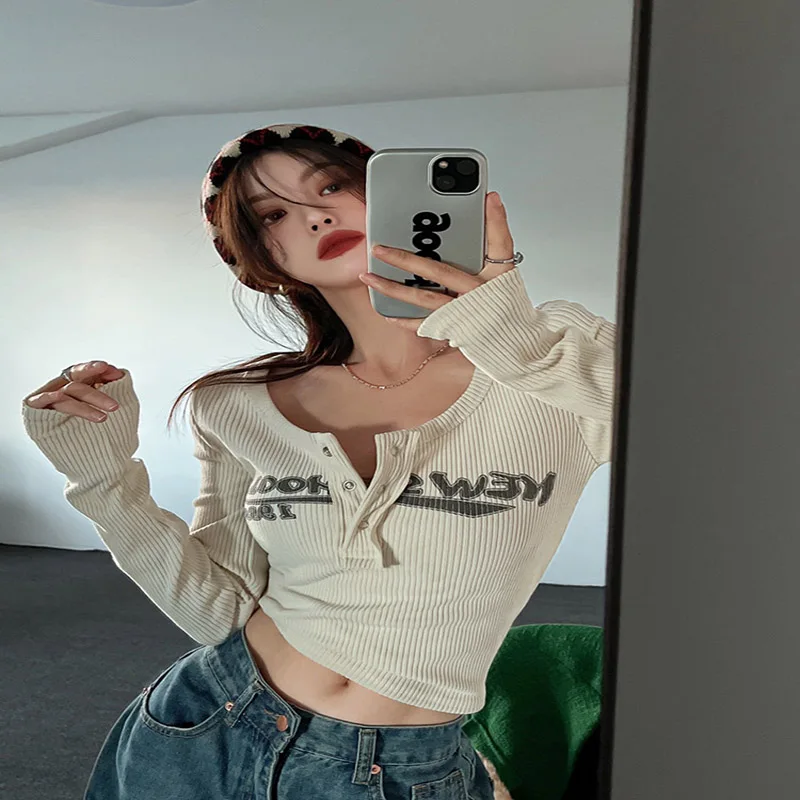 الرجعية الكتابة على الجدران طباعة مطاطا تي شيرت المرأة مثير سليم المحاصيل الأعلى مضلع كم طويل بلوزات مستديرة العنق الجرونج المحملة القمم الكورية