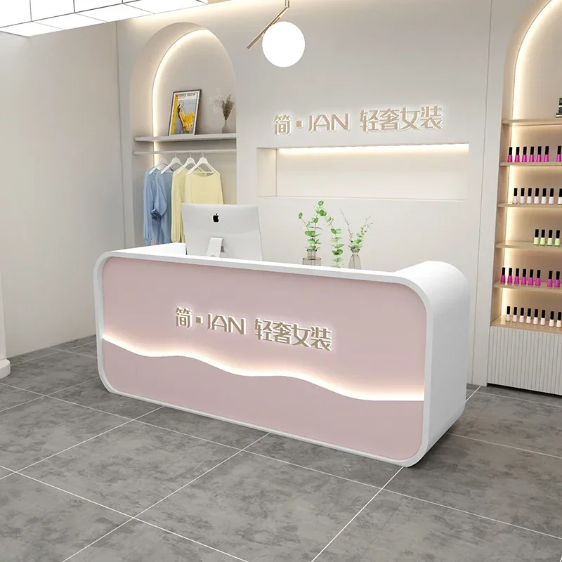 

Магазин женской одежды Касса Маленькая косметическая компания Стойка регистрации Волосы Простая модная барная стойка