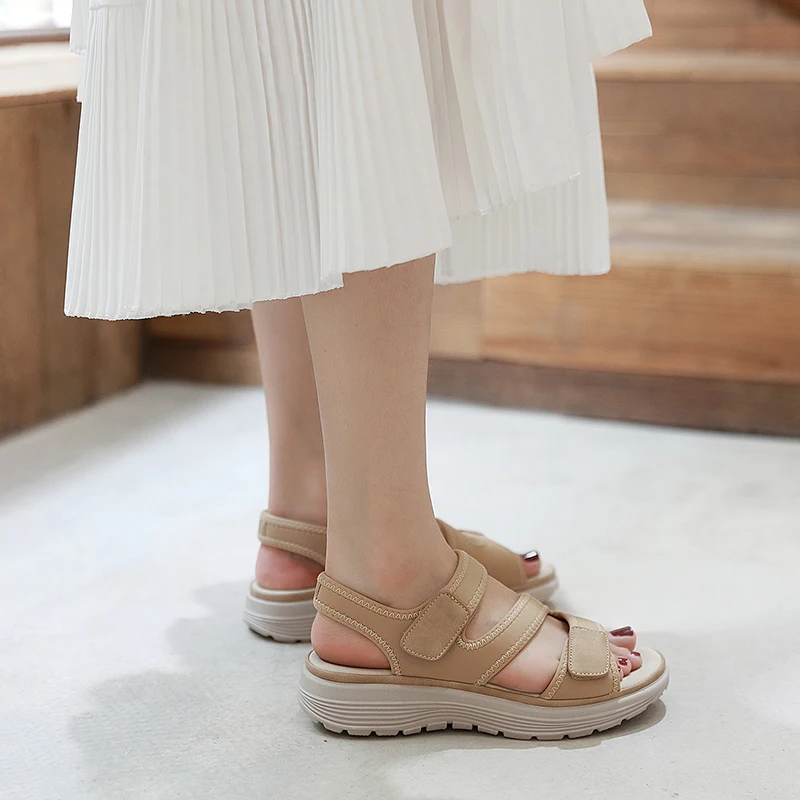 

Summer new flat heel thick sole non slip lightweight casual sports style Velcro tiring women's sandals big size