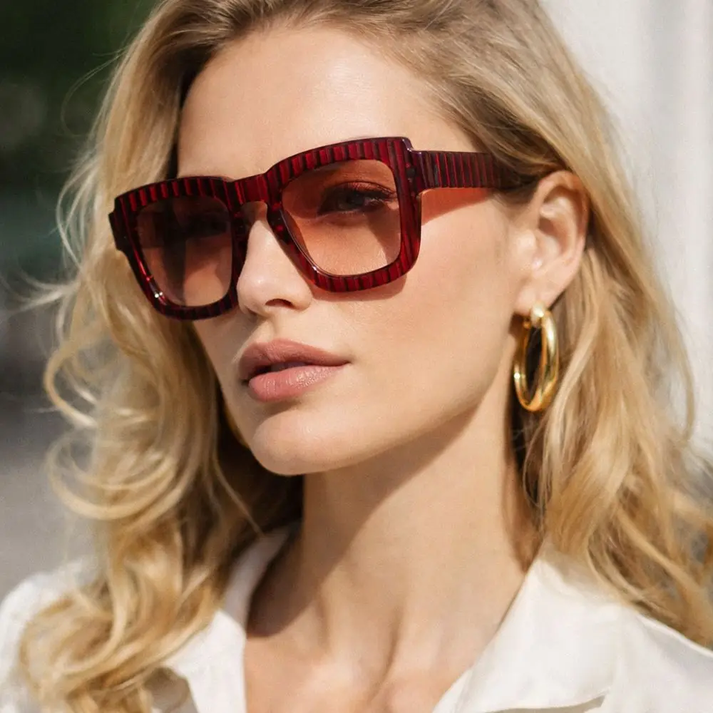 Stripe Design Square Frame Sunglasses UV Protection Gradient Shades Double Bridge Sunglasses Black Frame Women Sunglasses