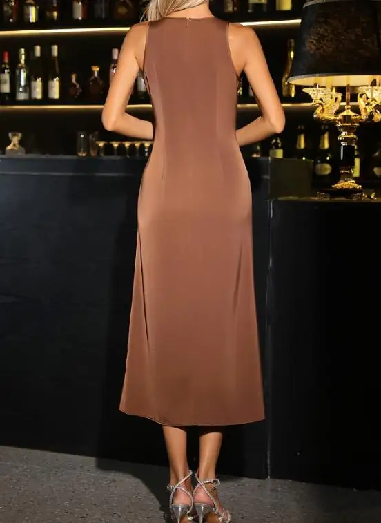 ชุดเดรสผ้าซาตินสวยหรูสำหรับสุภาพสตรี ชุดเดรสสีพื้นสำหรับงานปาร์ตี้ ดีไซน์สง่างาม ไร้แขน ชุดเดรสโทนสี