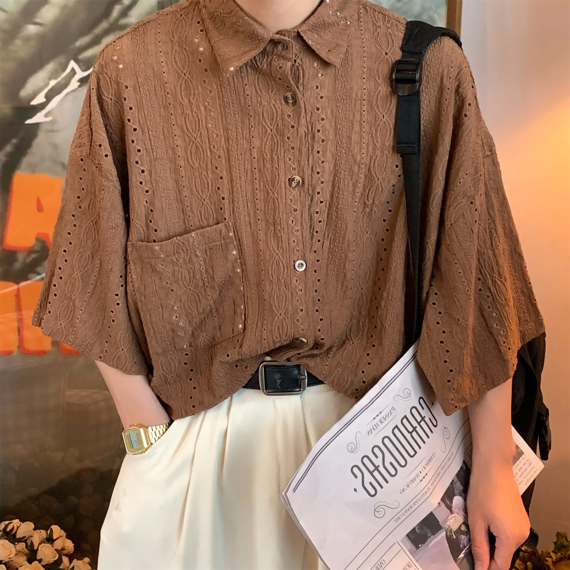 

Японские винтажные новые модные мужские повседневные модные однотонные коричнево-белые однотонные рубашки с коротким рукавом и отложным воротником мужские