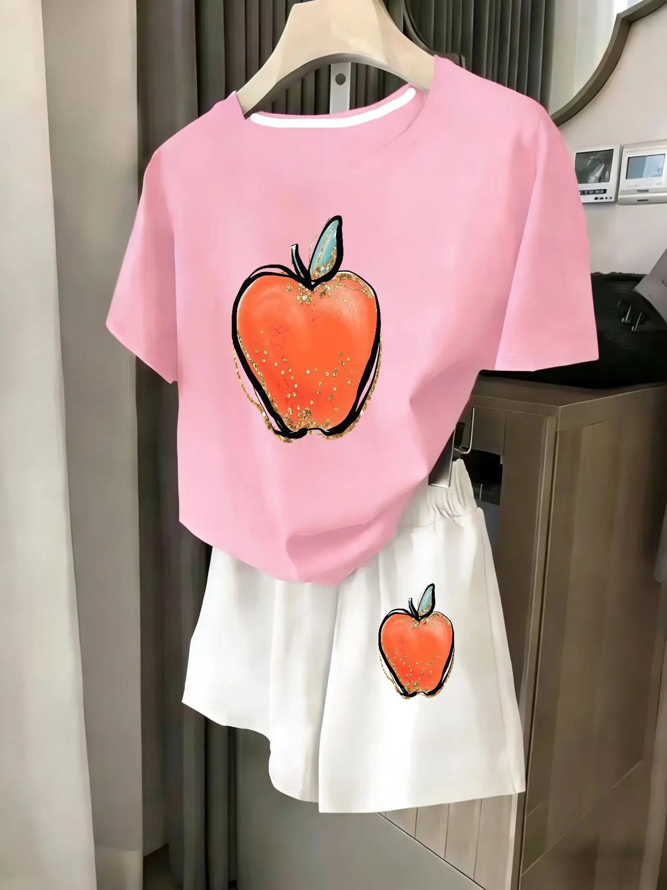 

Женский комплект из 2 предметов, летний комплект для пляжного отдыха, повседневная футболка с круглым вырезом и короткими рукавами, шорты с эластичной резинкой на талии, удобный костюм