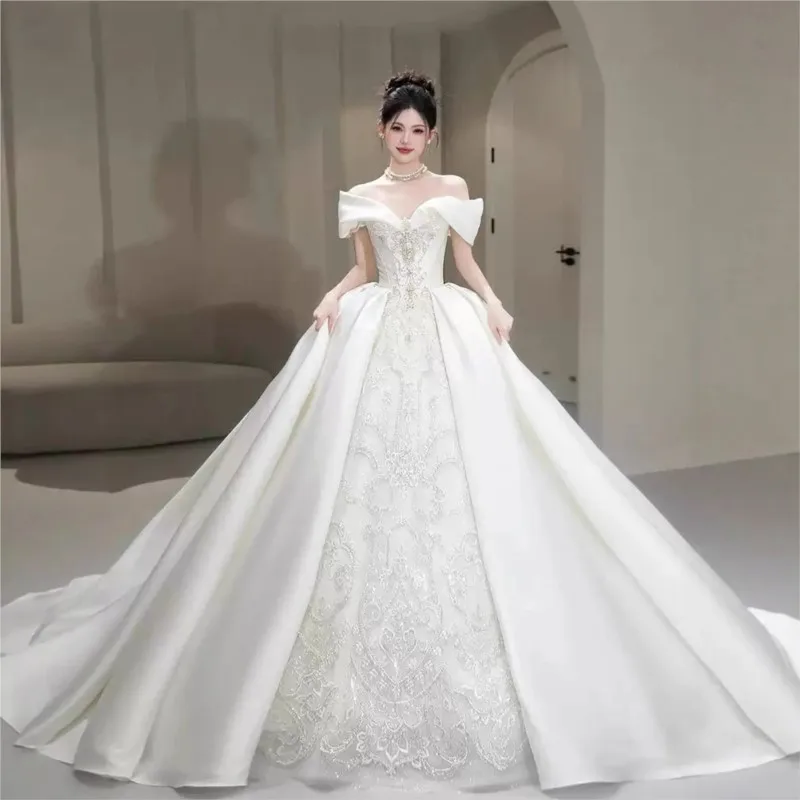 

One-shoulder heavy industry large-sized satin new luxurious main dress with a high-quality feel for ladies