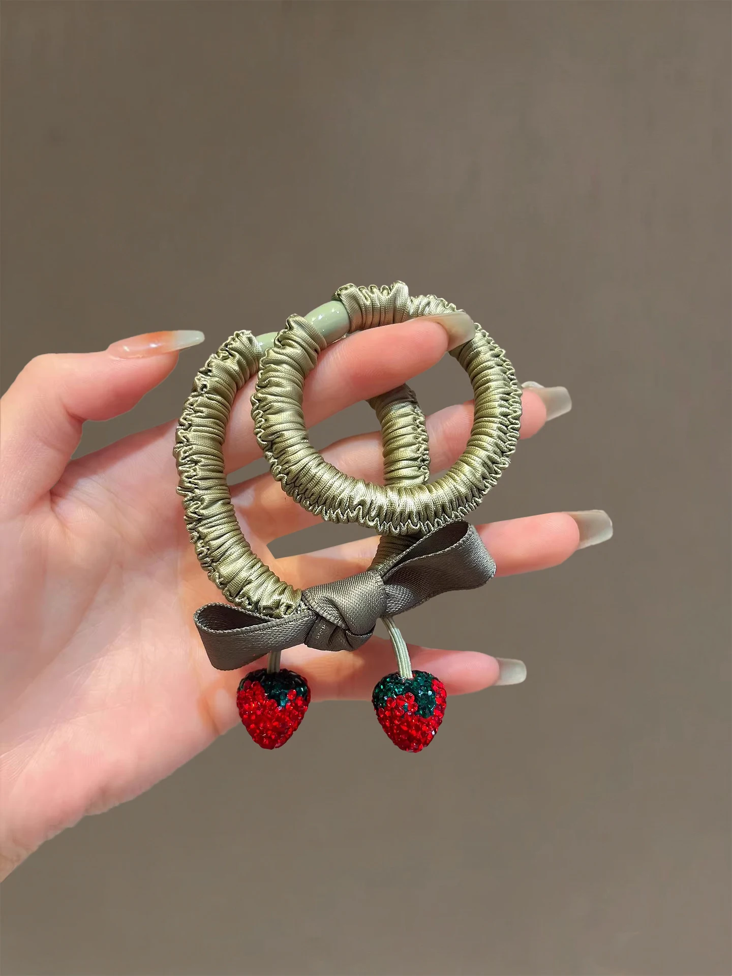 elasticos-de-cabelo-pequenos-estilo-coreano-com-morangos-faixas-de-cabelo-elasticas-elegantes-com-strass-para-rabo-de-cavalo