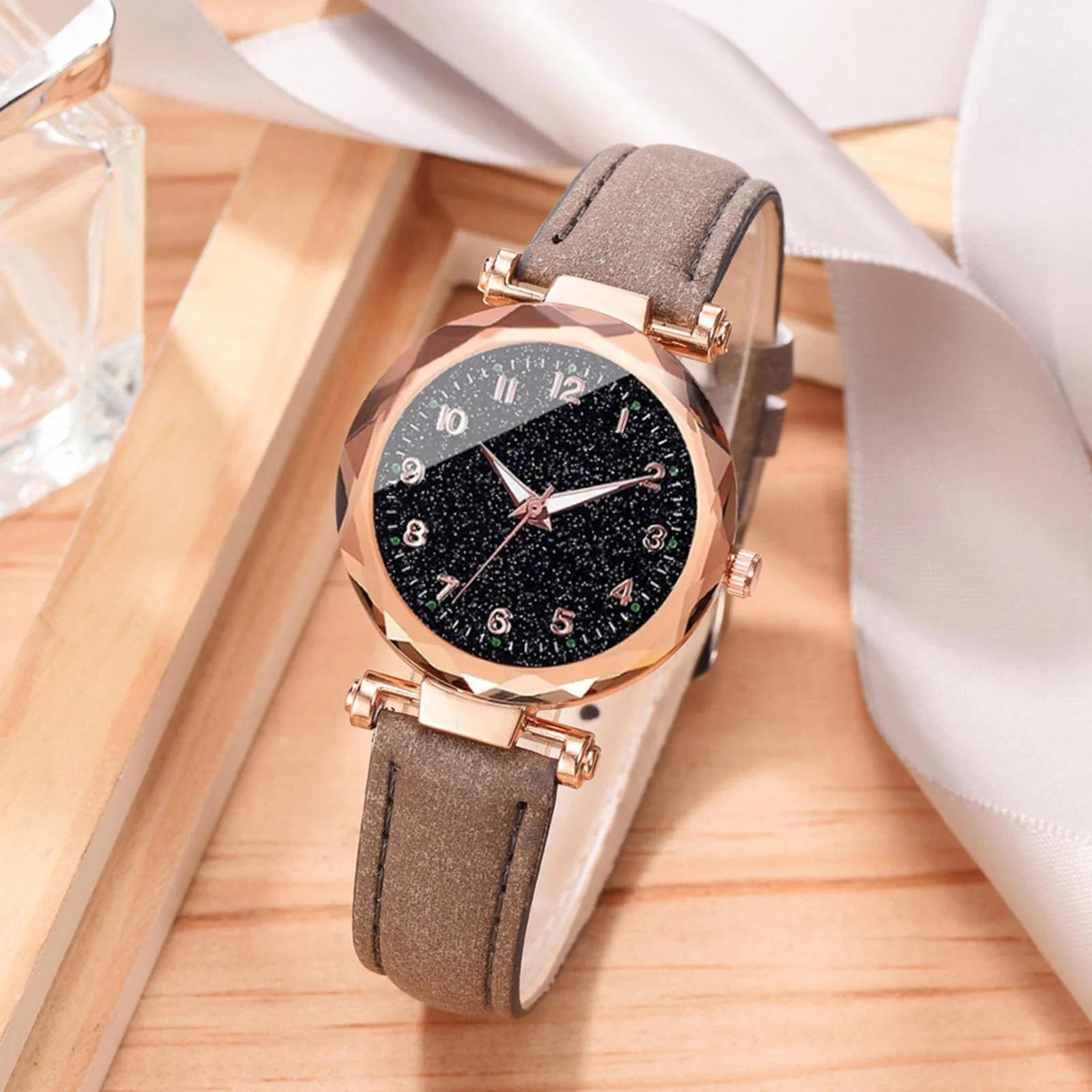 Women's Wrist Watch Minimalist Daily Wear Elegant Leather Strap Quartz Clock Water Resistant Fashion Accessories Gift