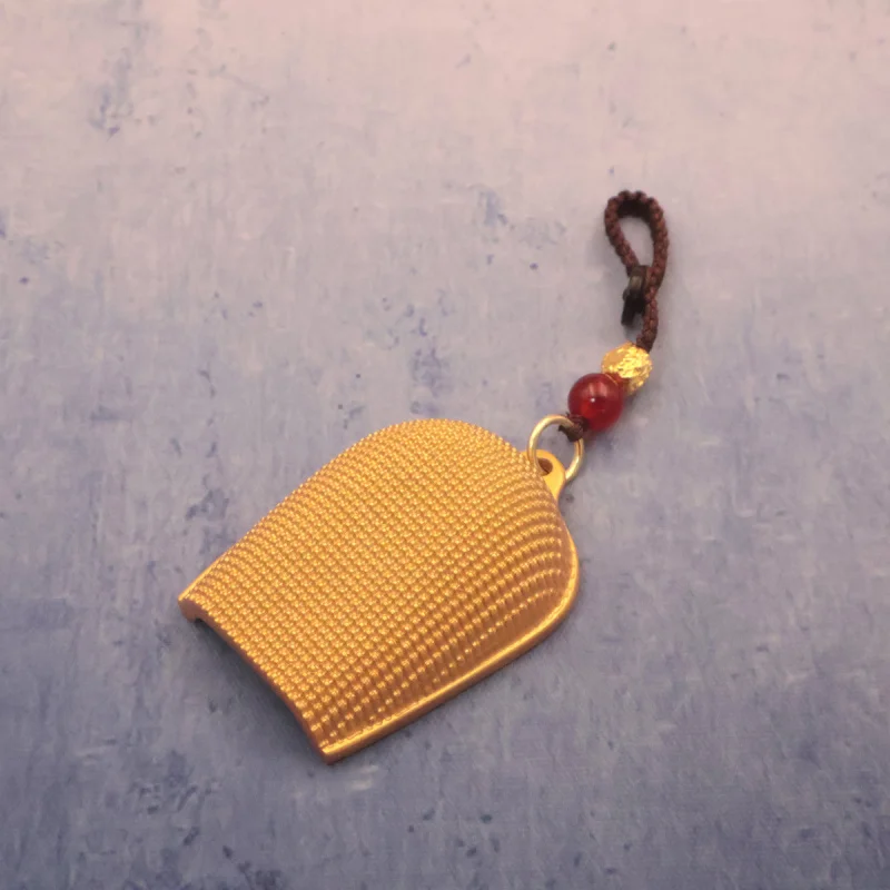 Alloy Sand Gold Handle Keychain Creative Bag Men and Women Yuanbao Dustpan Ornament Car Pendant