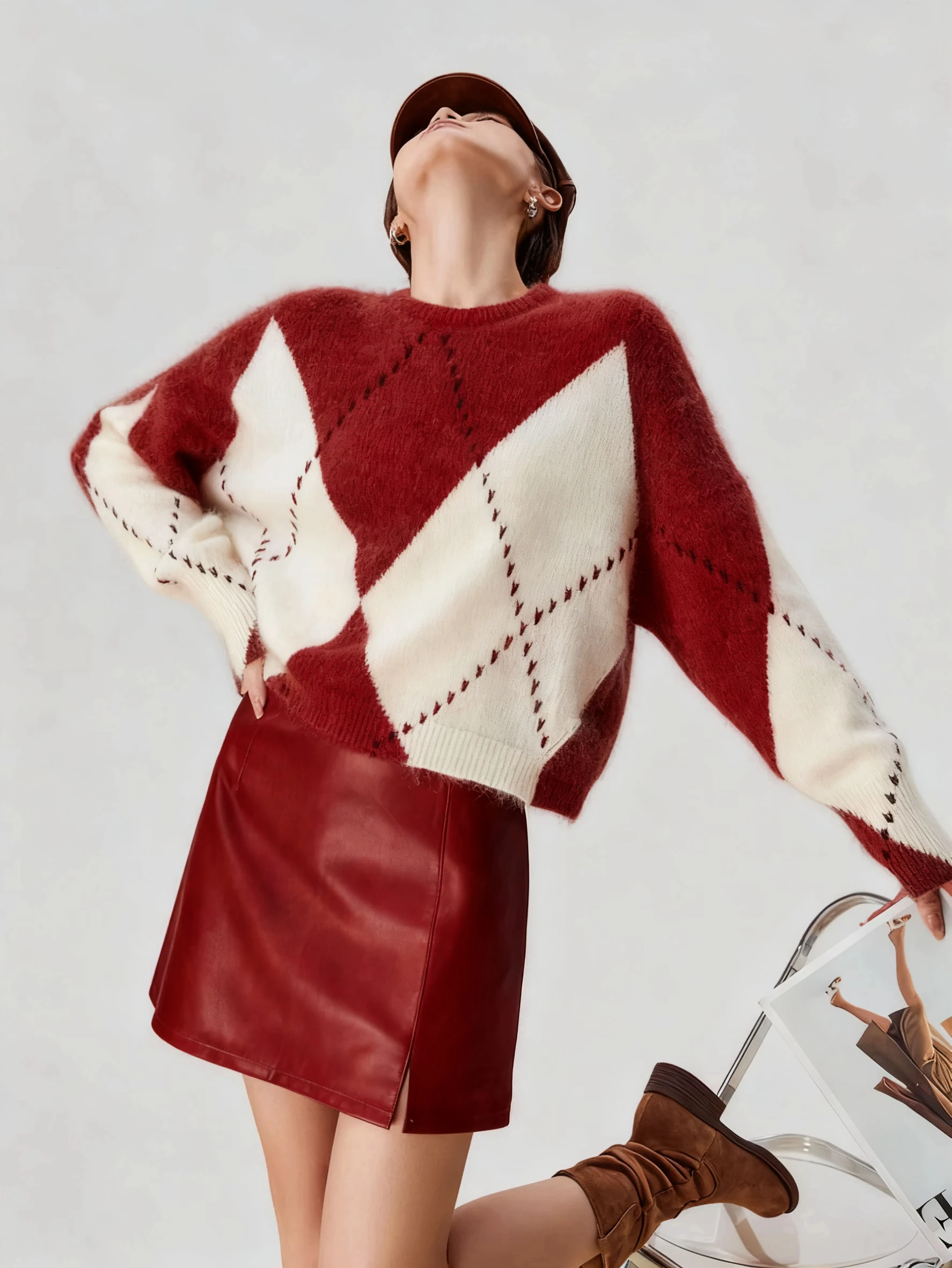 

Red Diamond Patterned Brued Knitwear round Ne Pullover Loose Fit New Year's Women's Lazy High-End Feeling Winter Sweater