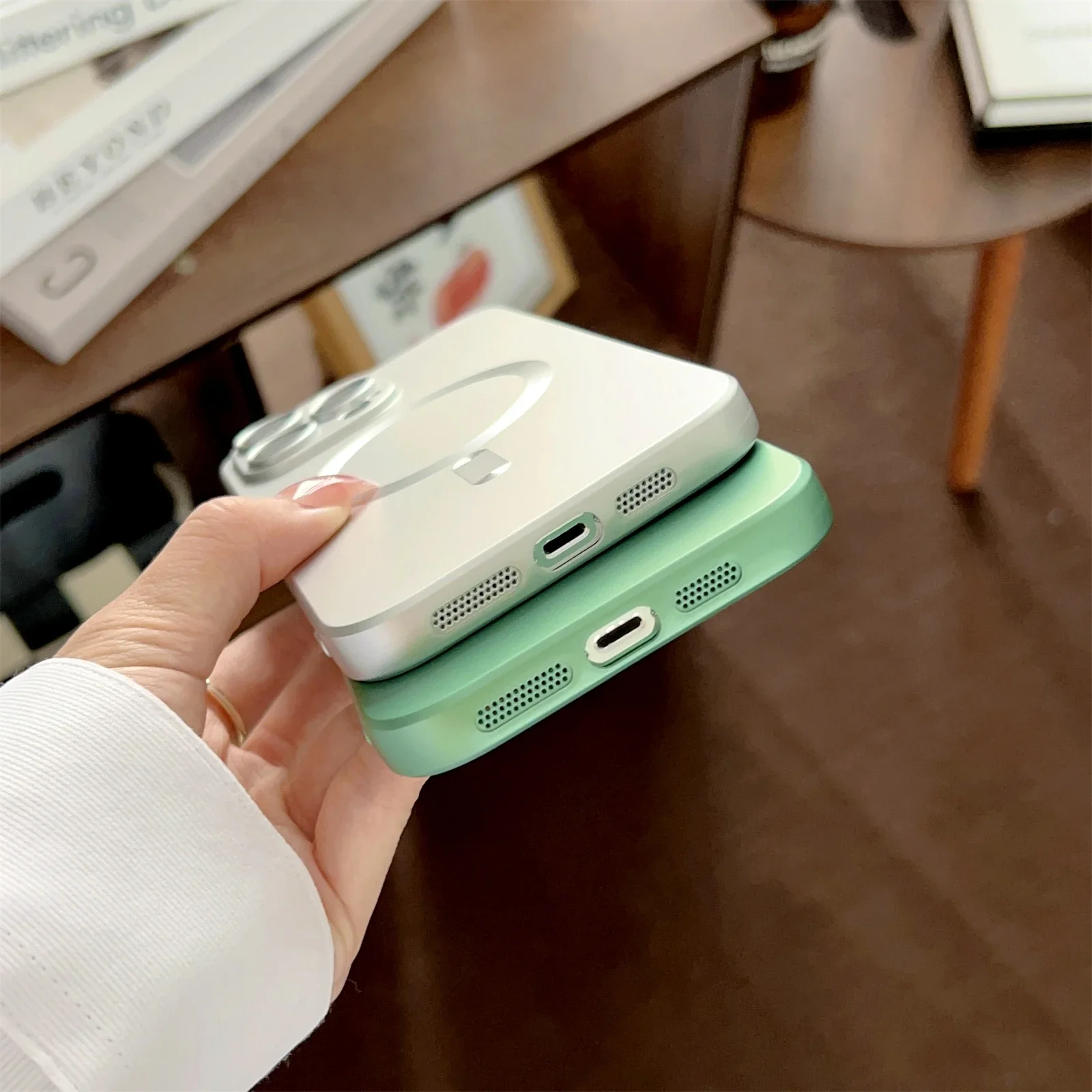 Роскошный чехол для телефона Magsafe с беспроводной зарядкой для iPhone 16, 15, 14, 13, 12, 11 Pro Max Plus, защитный чехол с магнитным матовым бампером и объективом