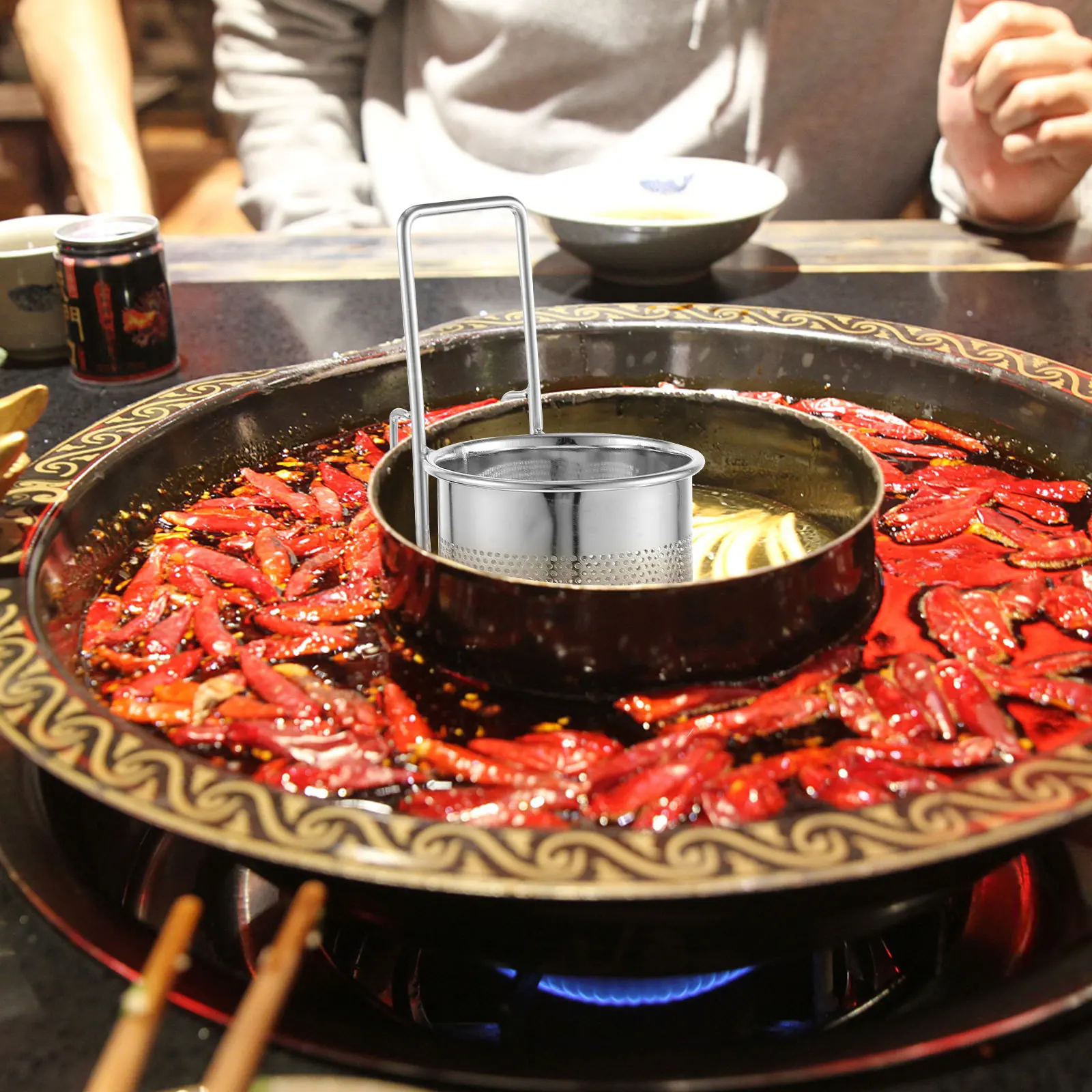 

2Pcs Stainless Steel Mesh Filtering Basket Multifunctional Kitchen Strainer with Handle for Noodles Pasta Dumplings Drainage and