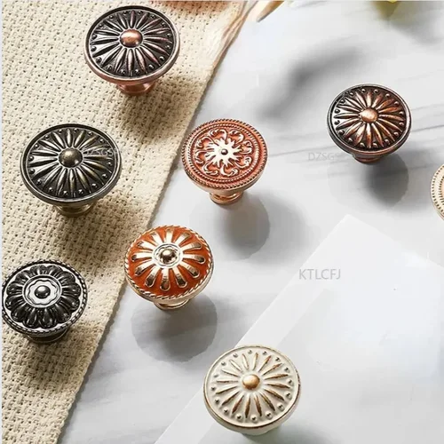 Tiradores para muebles, tiradores de puertas dorados champán, pomos de cajón de gabinete de aleación de Zinc, tiradores de armario europeos, herrajes de cocina