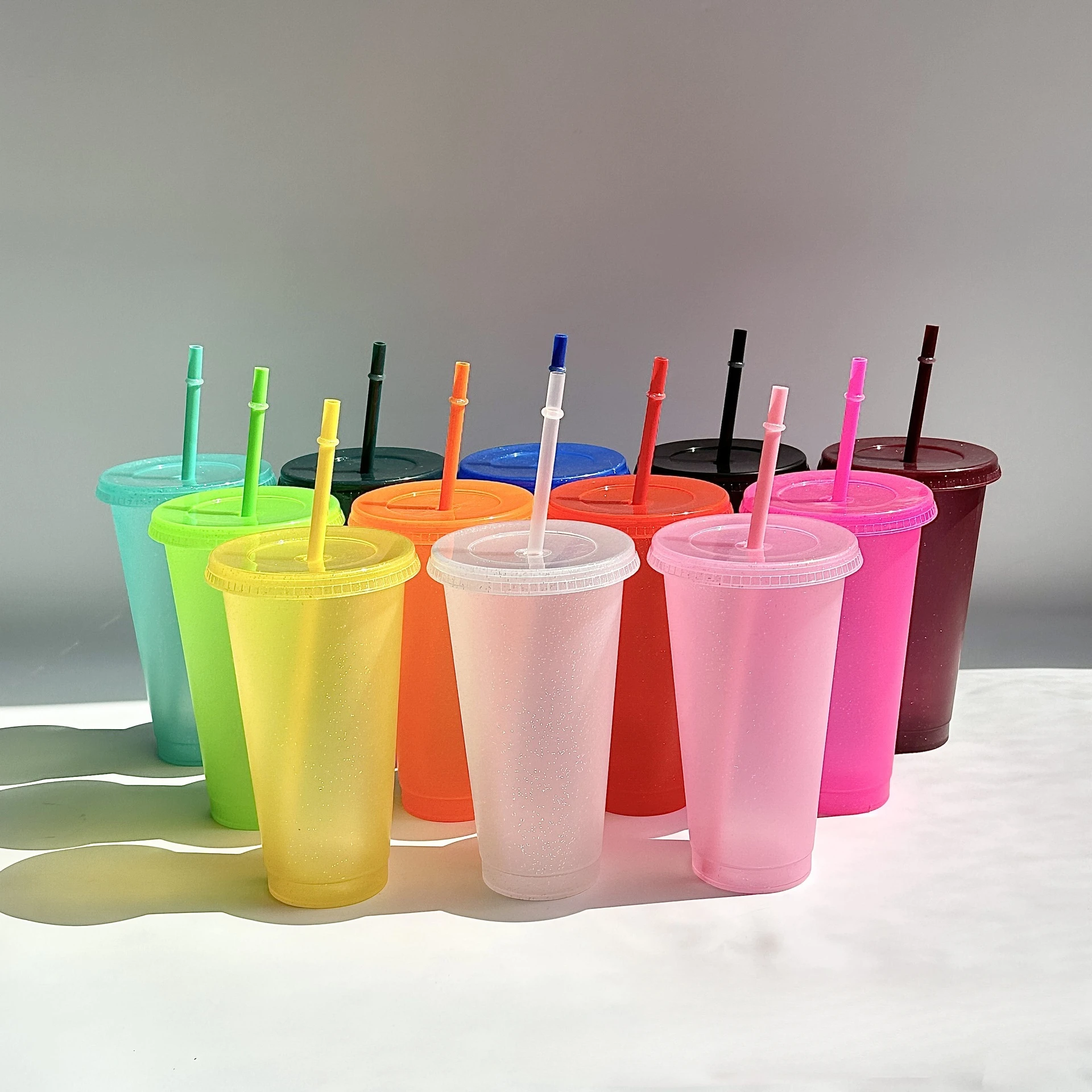 Popular Single-layer Glitter Straw Cup 710ml Large Capacity PP Plastic Water Cup 24OZ Cups with Lids and Straws