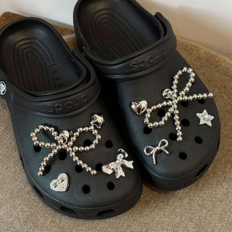 DIY-Set mit schwarzen und weißen Perlen-Schuh-Charms, modische silberne Stern-Schuhdekoration, abnehmbare Schuhschnalle, 1 Set. – Detail 2