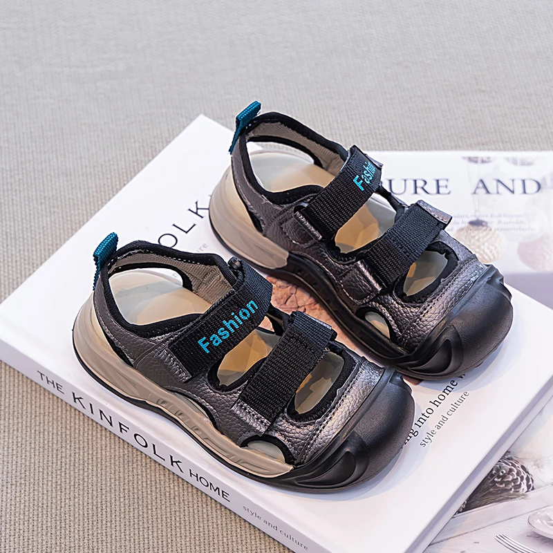 

Anti Collision Child Daily Sneakers Firm Grip Sole Breathable Surface Outdoor Sports Training Shoes