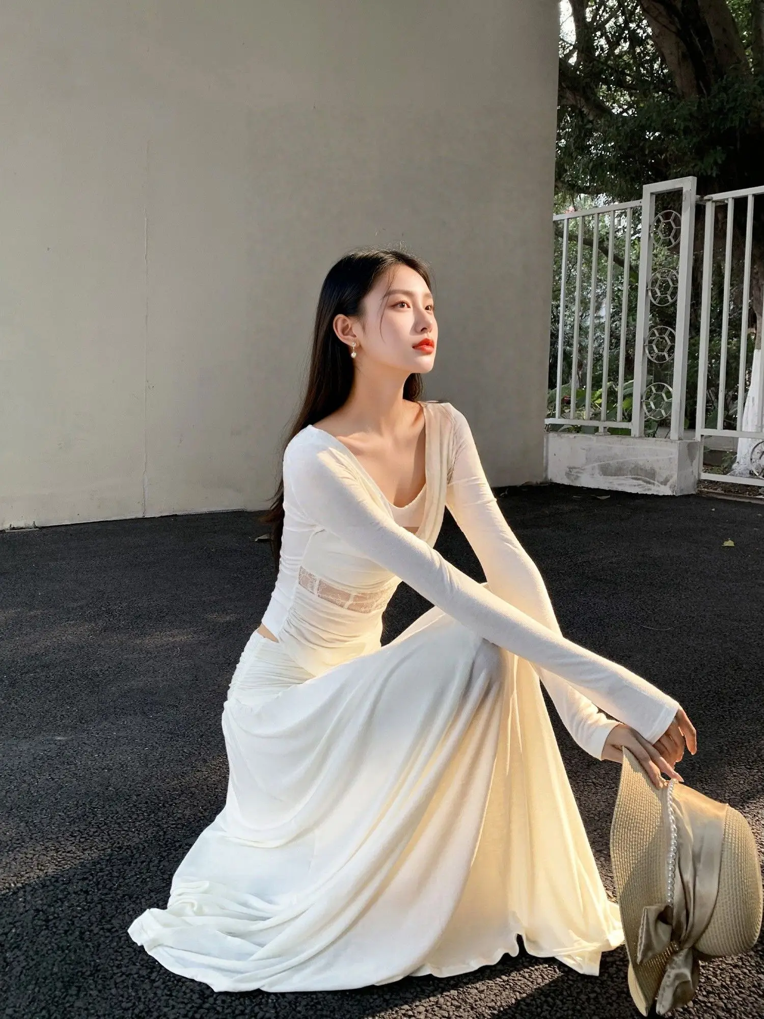 Sweet White Moonlight First Love Date Tea Break Lace Trim Hollow out Beautiful Dress Women Early Autumn New Waist Capping