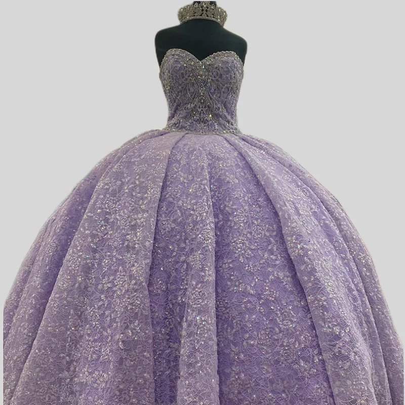 فساتين Lilac Quinceanera ثوب حفلة على شكل قلب مزين بالدانتيل مطرز منتفخ المكسيكي الحلو 16 فساتين 15 Anos