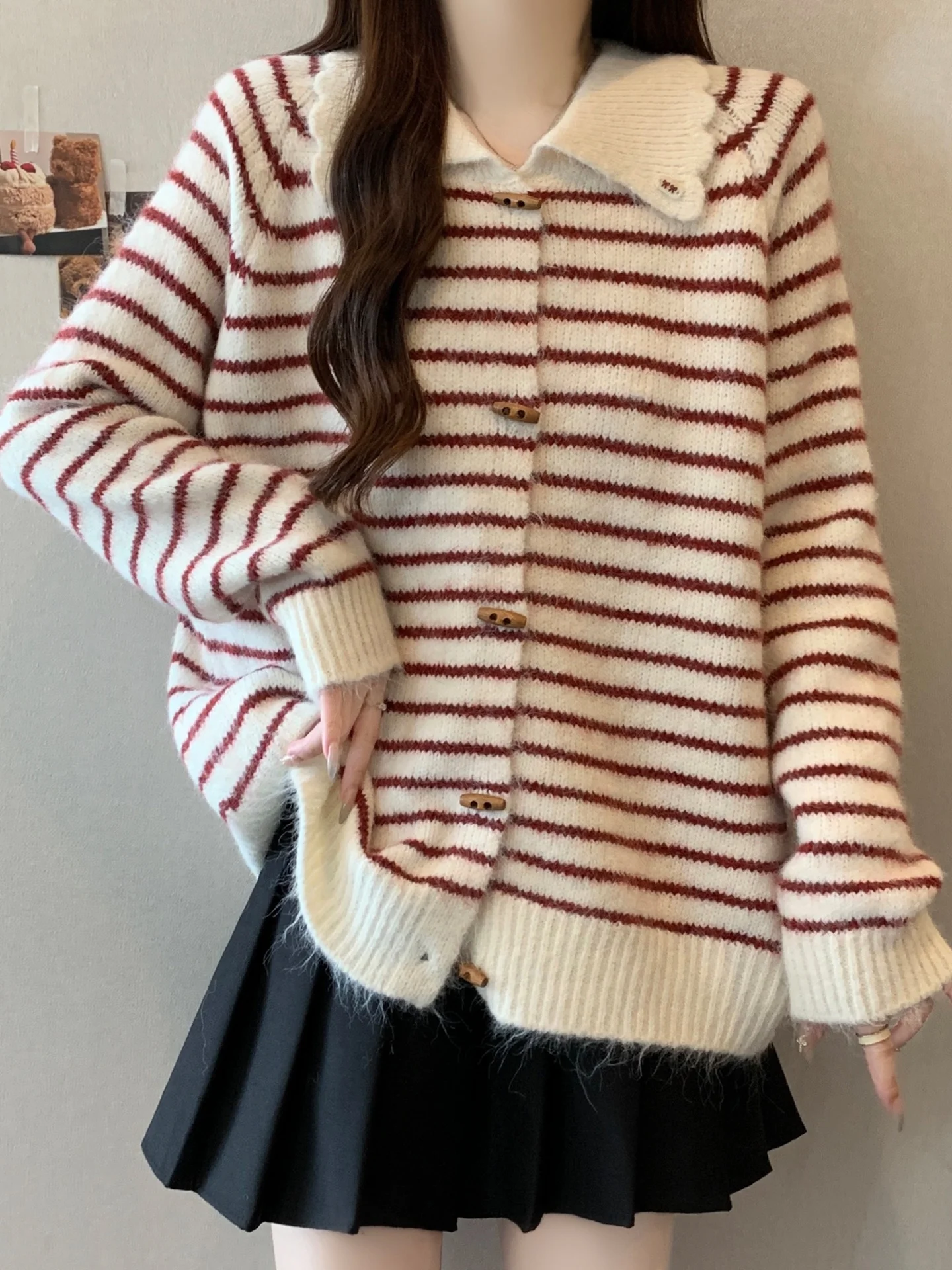 

Корейский вязаный кардиган в полоску на пуговицах для женщин, осенне-зимний, больших размеров, мягкий, уютный, высококачественный свитер-пальто с воротником, длинный рукав