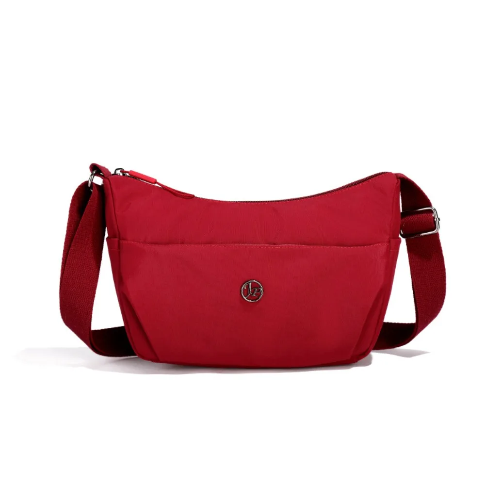 

Fashion Large Capacity Women Shoulder Bag Nylon Solid Color Crossbody Bag Versatile Pleated Messenger Bag Outdoor Use