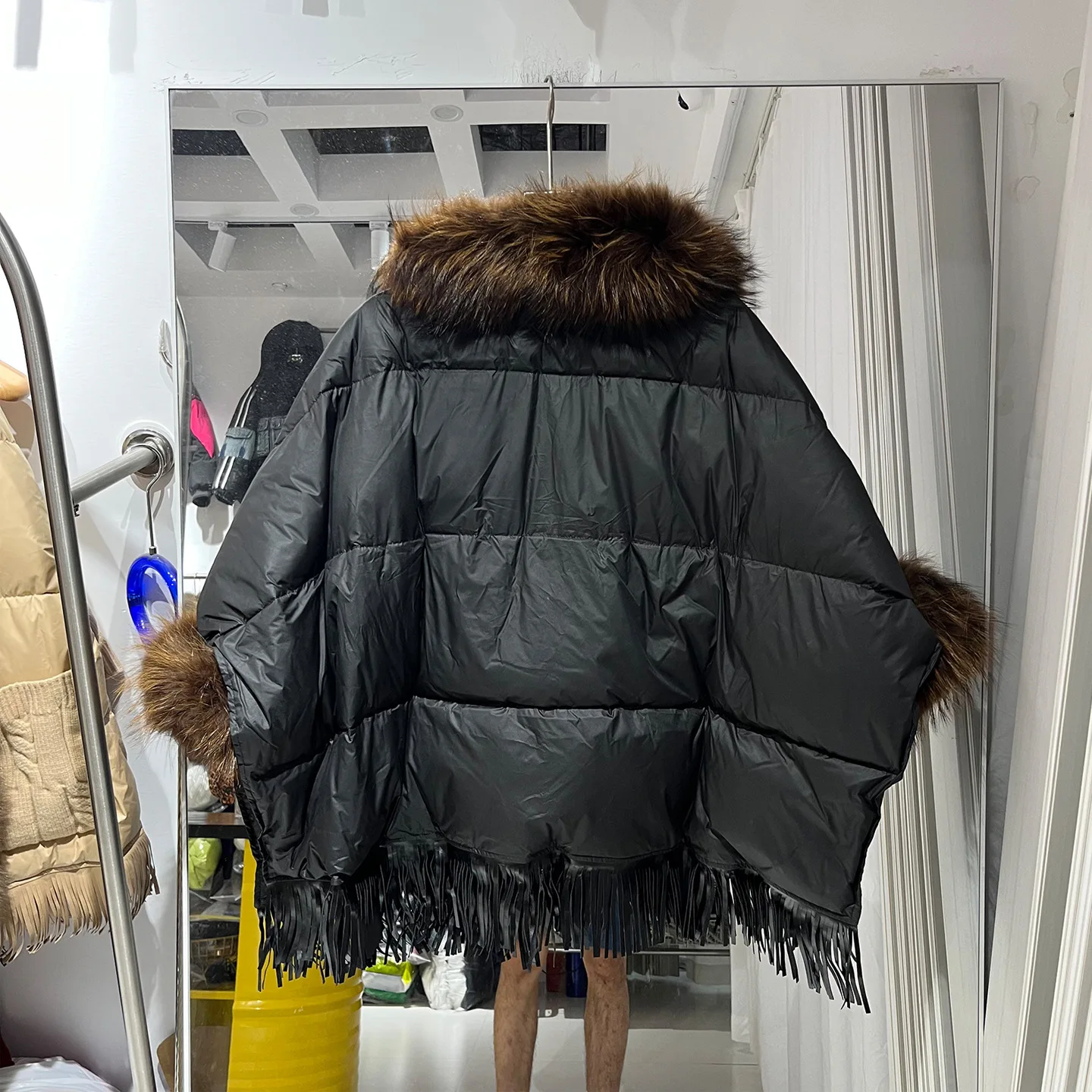 Winter Natural Large Fur Collar Tassel Down Jacket Female Cloak Shawl Warm Quilted Jacket Women White Duck Down Fur Outwears