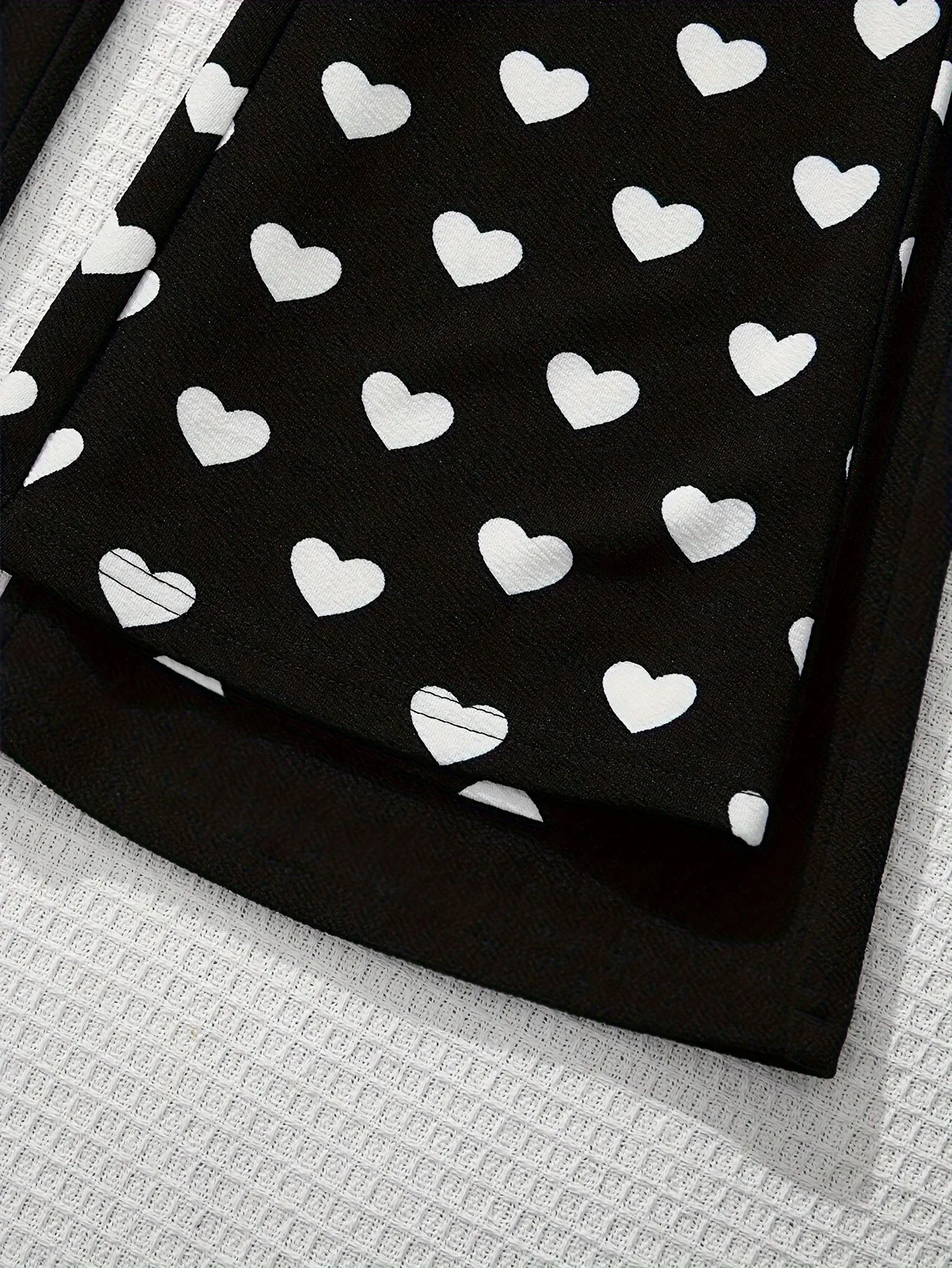 Trendige Mädchen-Schlaghosen im 2er-Pack, einfarbig, schwarz und weiß, mit Herz-Print, Streetwear-Modehosen – Detail 3