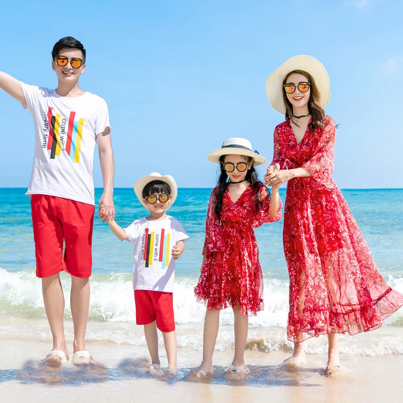 Look Family Matching Red Clothes Mom Daughter Dresses Dad Son Beach T Shirts + Shorts Two Piece Outfits Vacation Resort Holiday