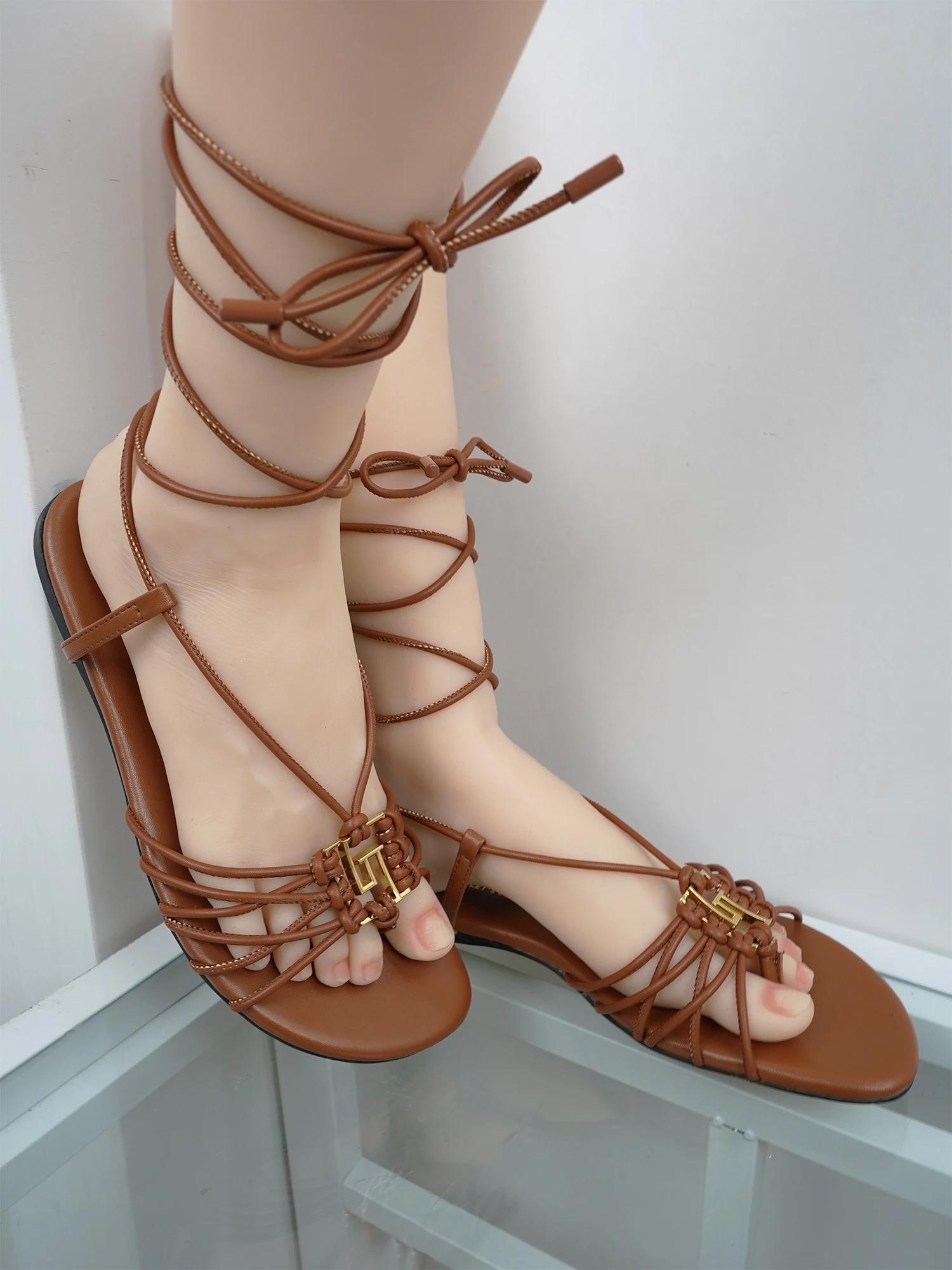 2025 Summer New Flat Leather Sandals Fashion Open Toed Metal Buckle Party Sandals GJ Brand Clone Bohemian Casual Women's Shoes