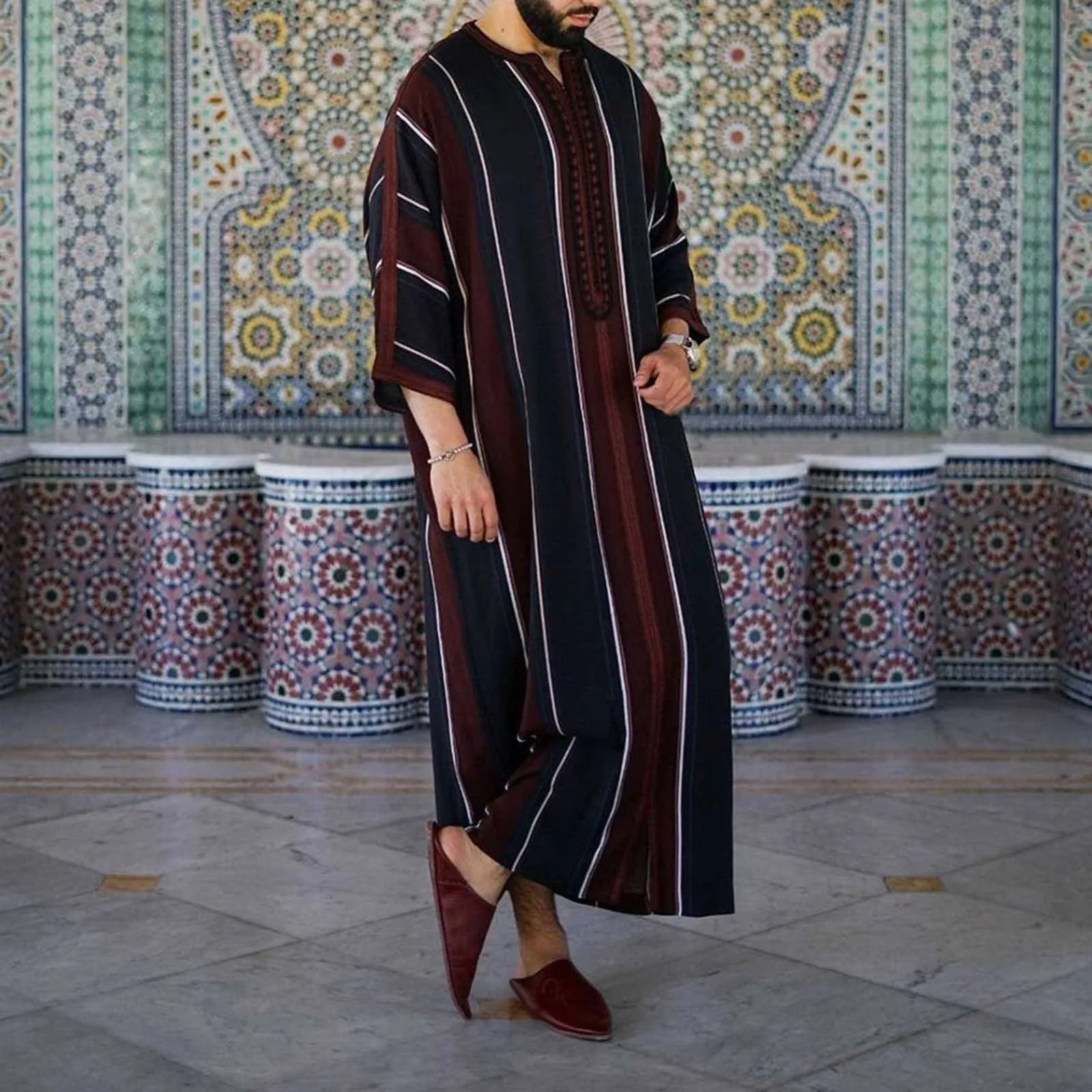 

New 2024 Muslim Men Abaya Arabic Islamic Clothing Loose Shirt Robe Jubba Thobe Ethnic Print Saudi Arab Middle East Male Vestidos