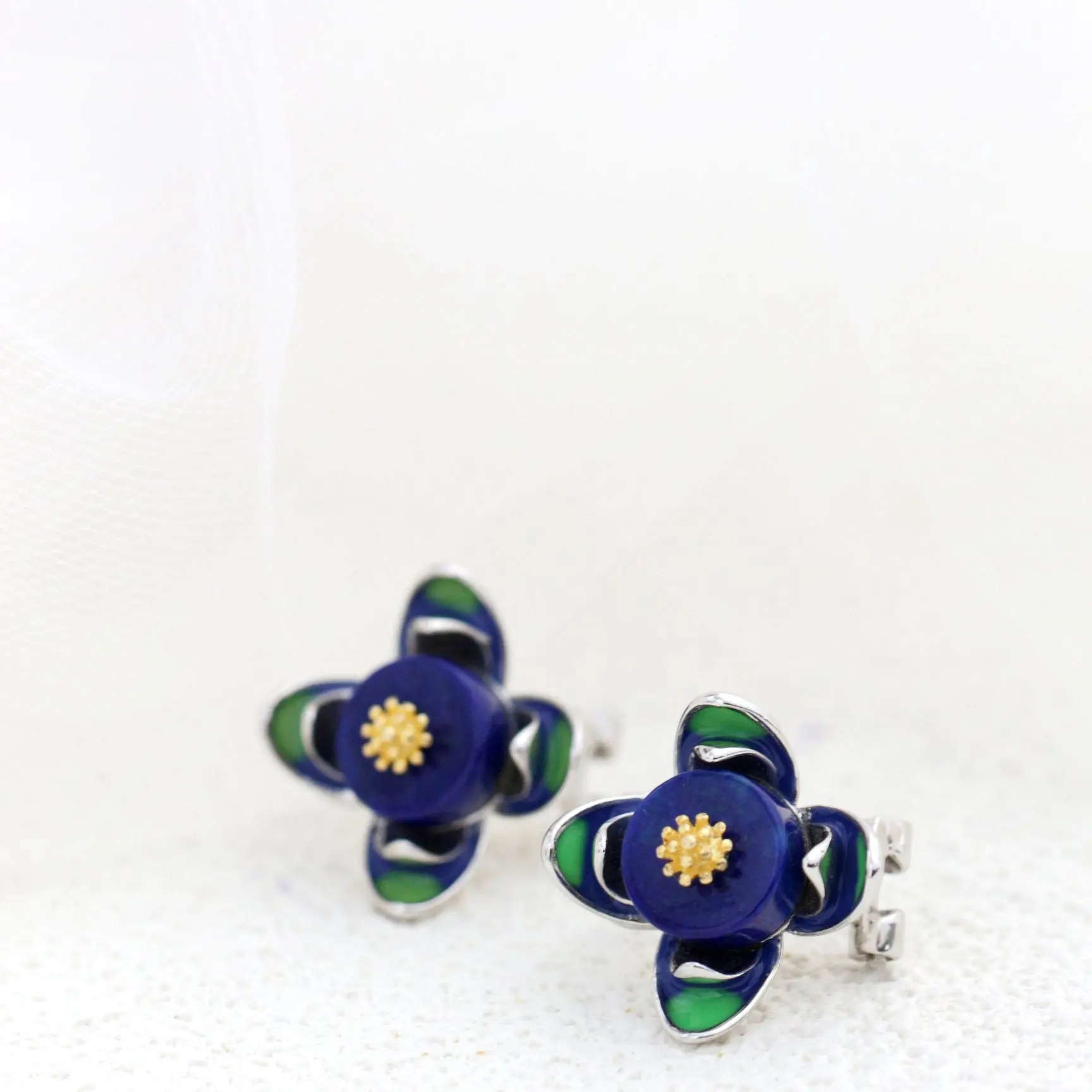 

Authentic 925 Sterling Silver Earring Inlaid Natural Lapis Creative Petal Earring Lady Ethnic Style Classical Jewelry Gift