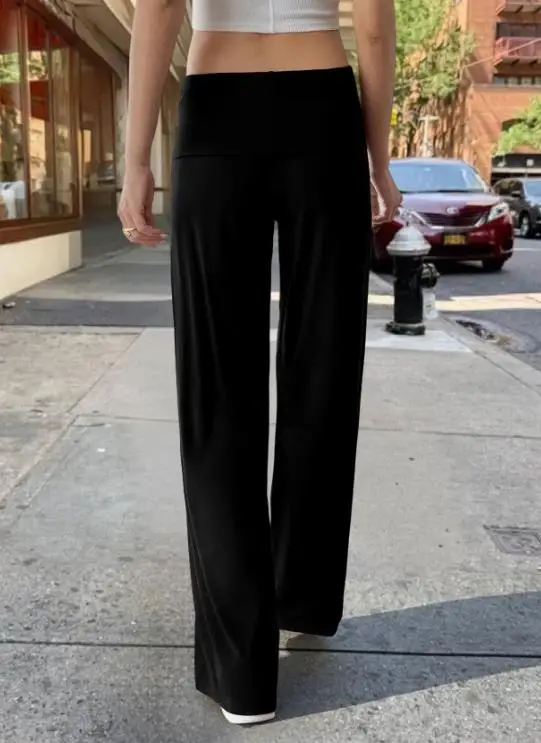 2025 سروال يوجا بسيط بلون منخفض الخصر بقصة ضيقة للنساء، سروال يوجا رياضي كاجوال أنيق وعصري مستقيم الساق