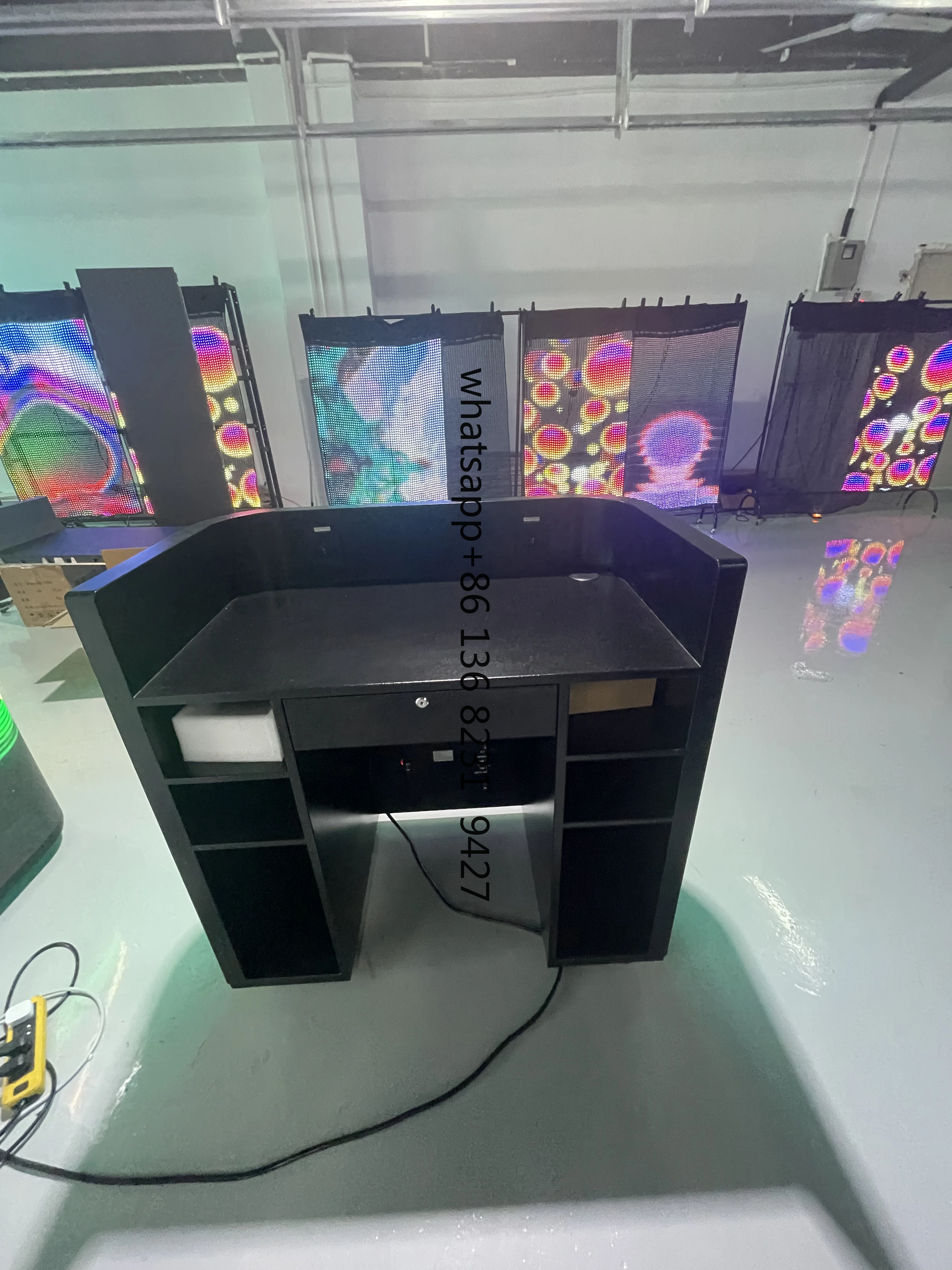 Inside The Led Dj B…