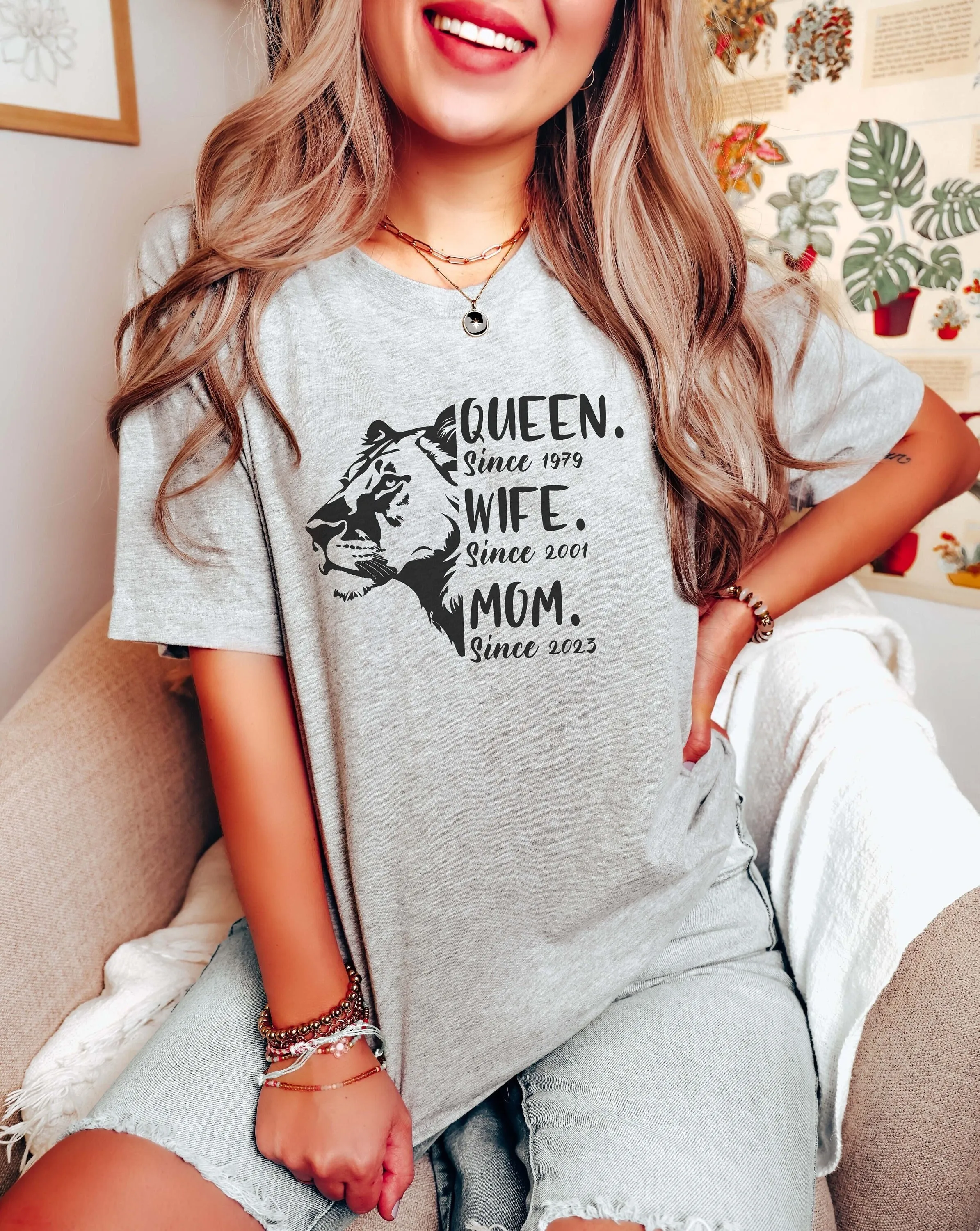 Personalized T Shirt For Women'S Anniversary Her Mom'S Life Wife Queen Birthday Mothers Day