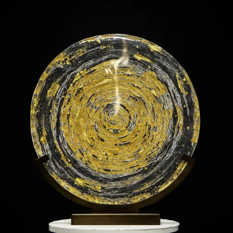 T*& Professional Factory Customized Resin Craft  Abstract Art Sculpture with Gold
