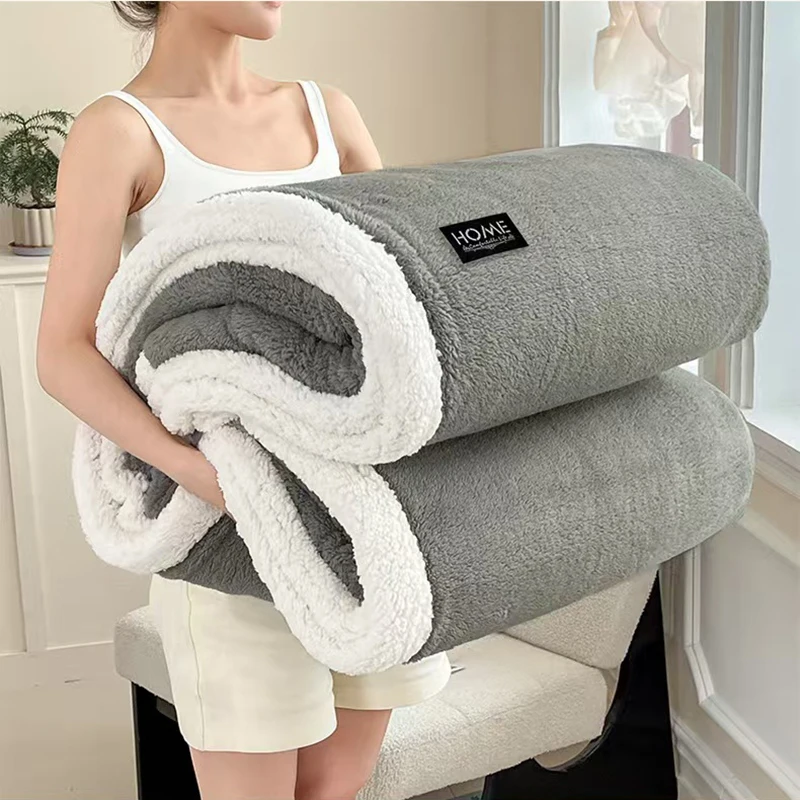 2026 Double-Layer Lamb Cashmere Two-Tone Blankets Thickened Soft Winter Sofa Nap Shawl Leisure Portable Office Knee Warm Blanket