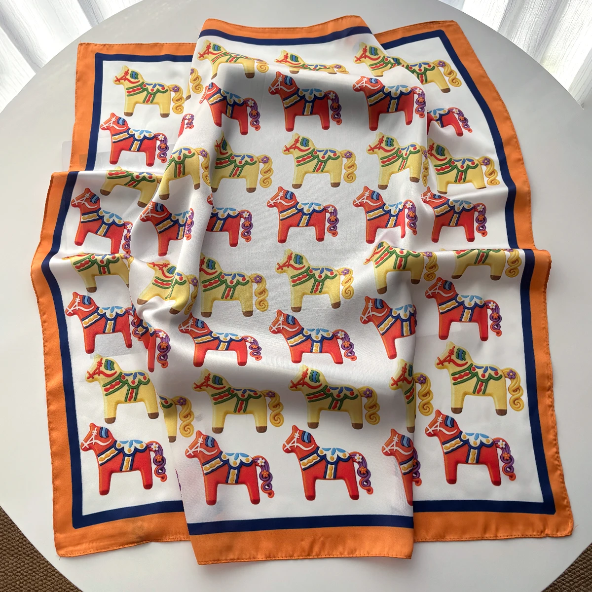 スタイリッシュな模造シルクスカーフバンダナ綿プリントスクエア - Bandana Cotton のレビューと価格