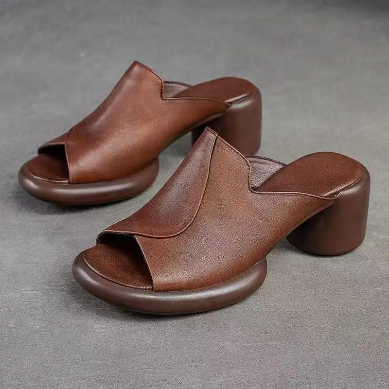 

Summer New Women Leather Block Heel Peep Toe Slippers Thick Sole Non Slip Solid Color Retro Outdoor High Heel Slippers Sandals