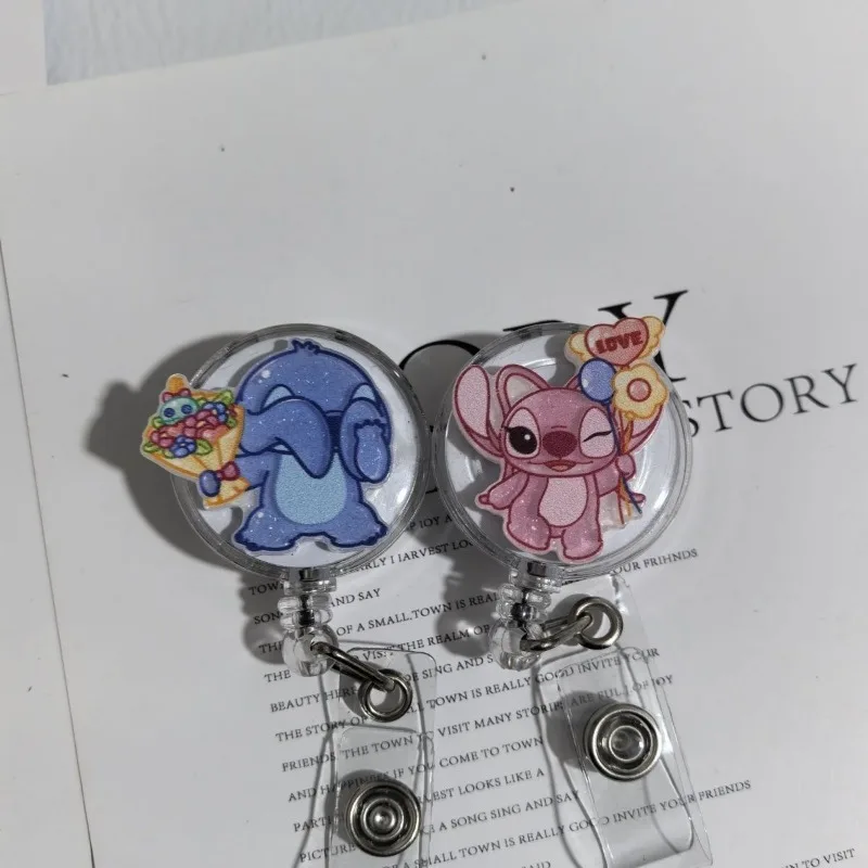 Disney Cartoon Animation Lilo & Stitch Gut aussehender Ausweis für Studenten, Krankenschwestern, einziehbarer Kartenhalter, Arzt, niedliches Lanyard-Abzeichen