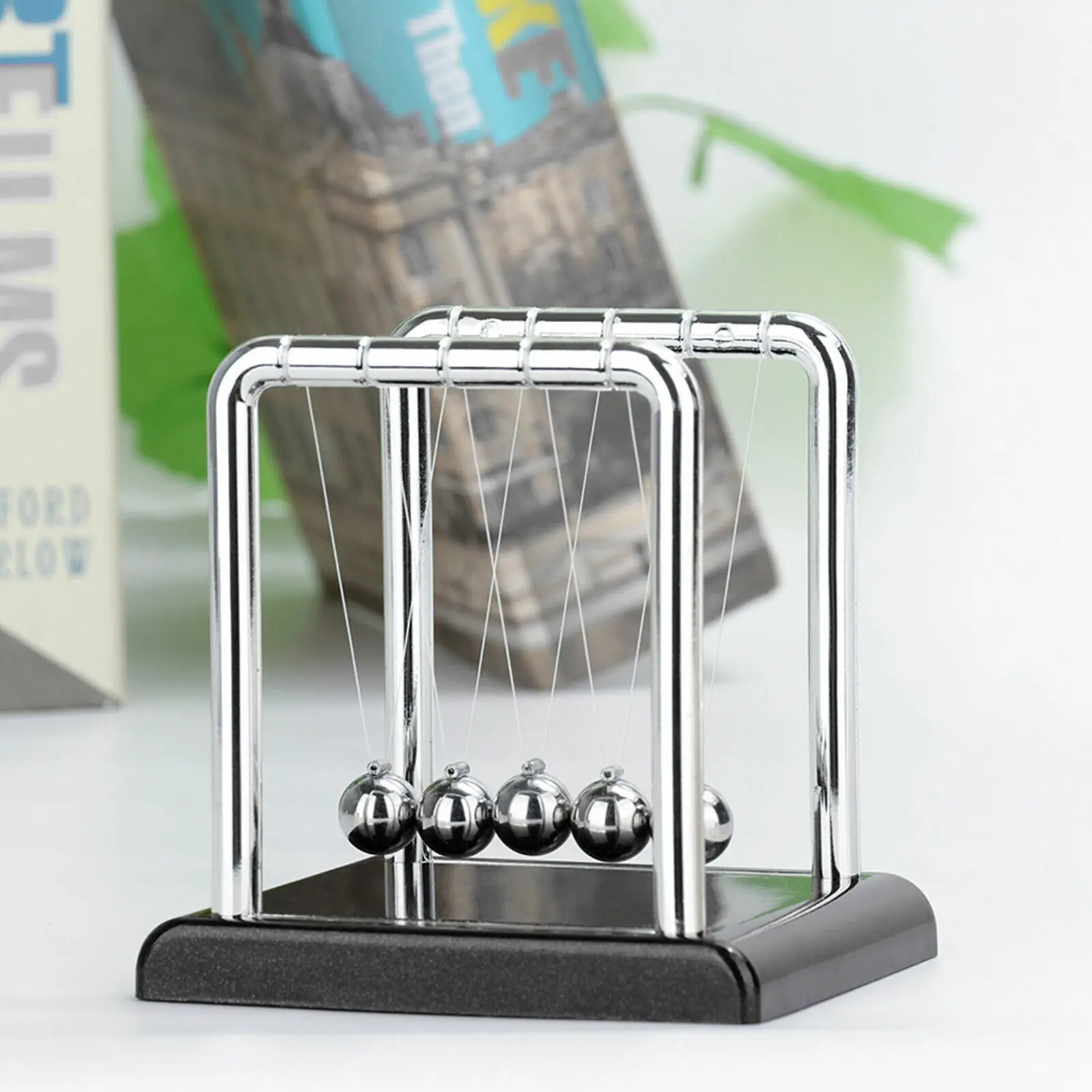 Newton’s Cradle Desk Toy 5