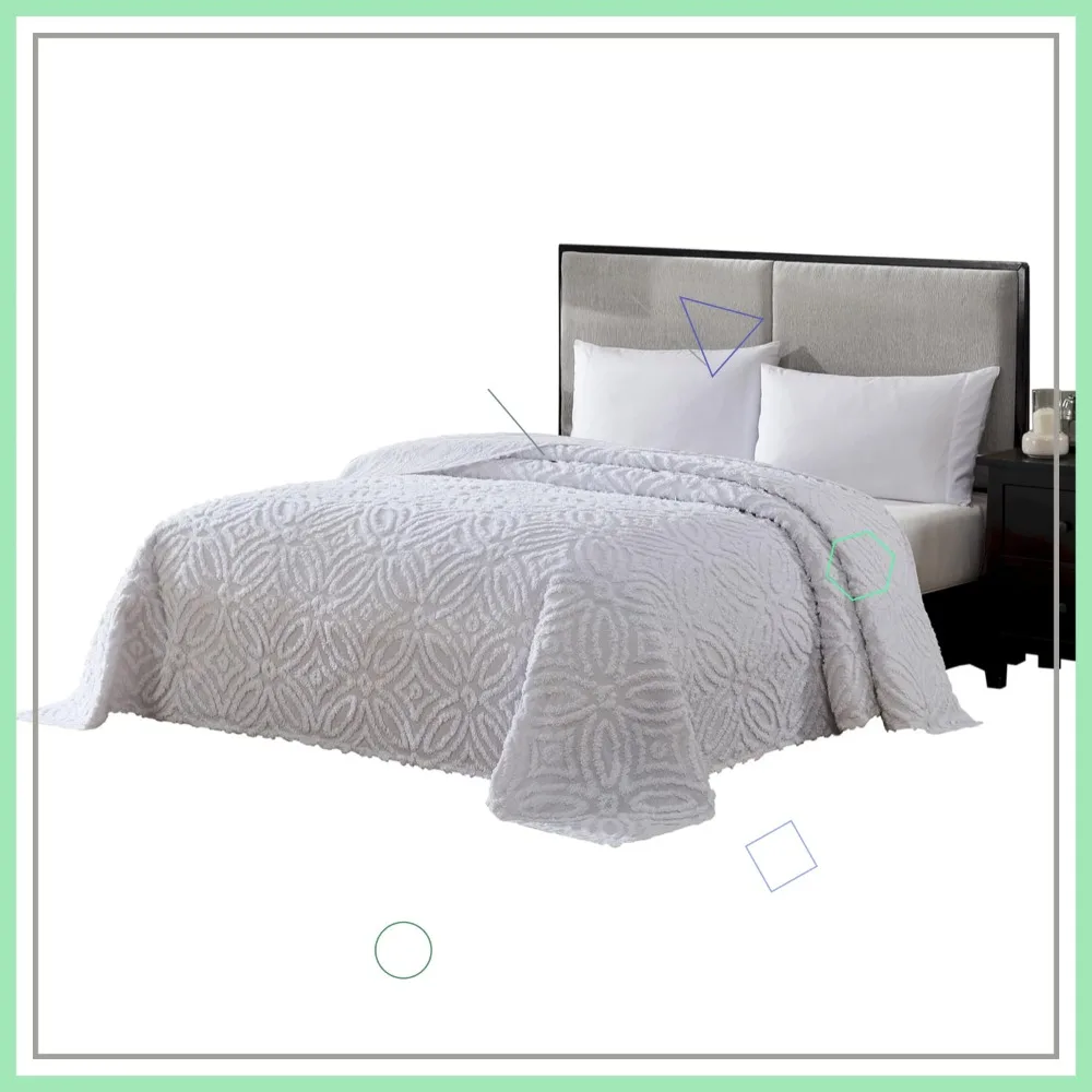 

Queen White Wedding Ring Chenille Bedspread, Soft Elegant Bedding for Home Decor