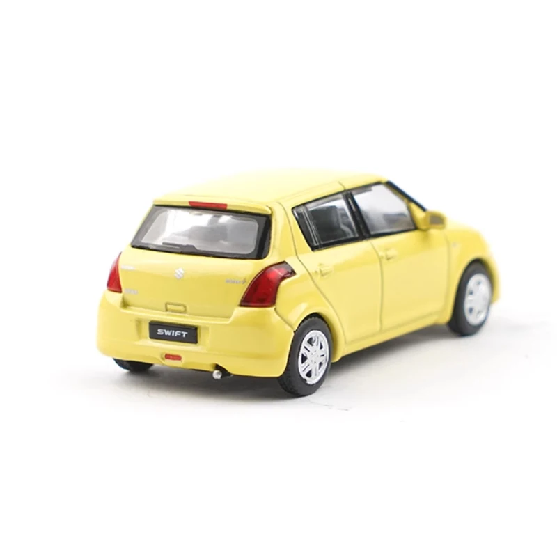 1:64 Scale First Generation Suzuki Swift Simulation Alloy Toy Car Model Static Decoration Classic Collection Gift