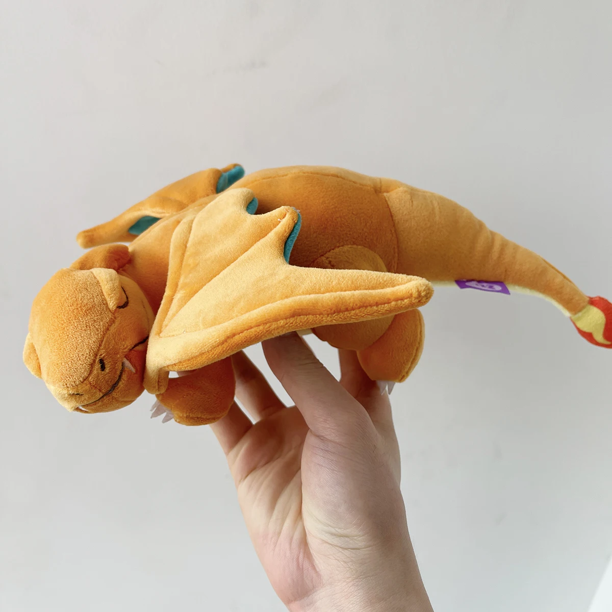 Jouet en peluche Charizard pour enfants, poupée d'animal en peluche Pokemon Charizard Y, cadeaux d'halloween et de noël, nouvelle collection
