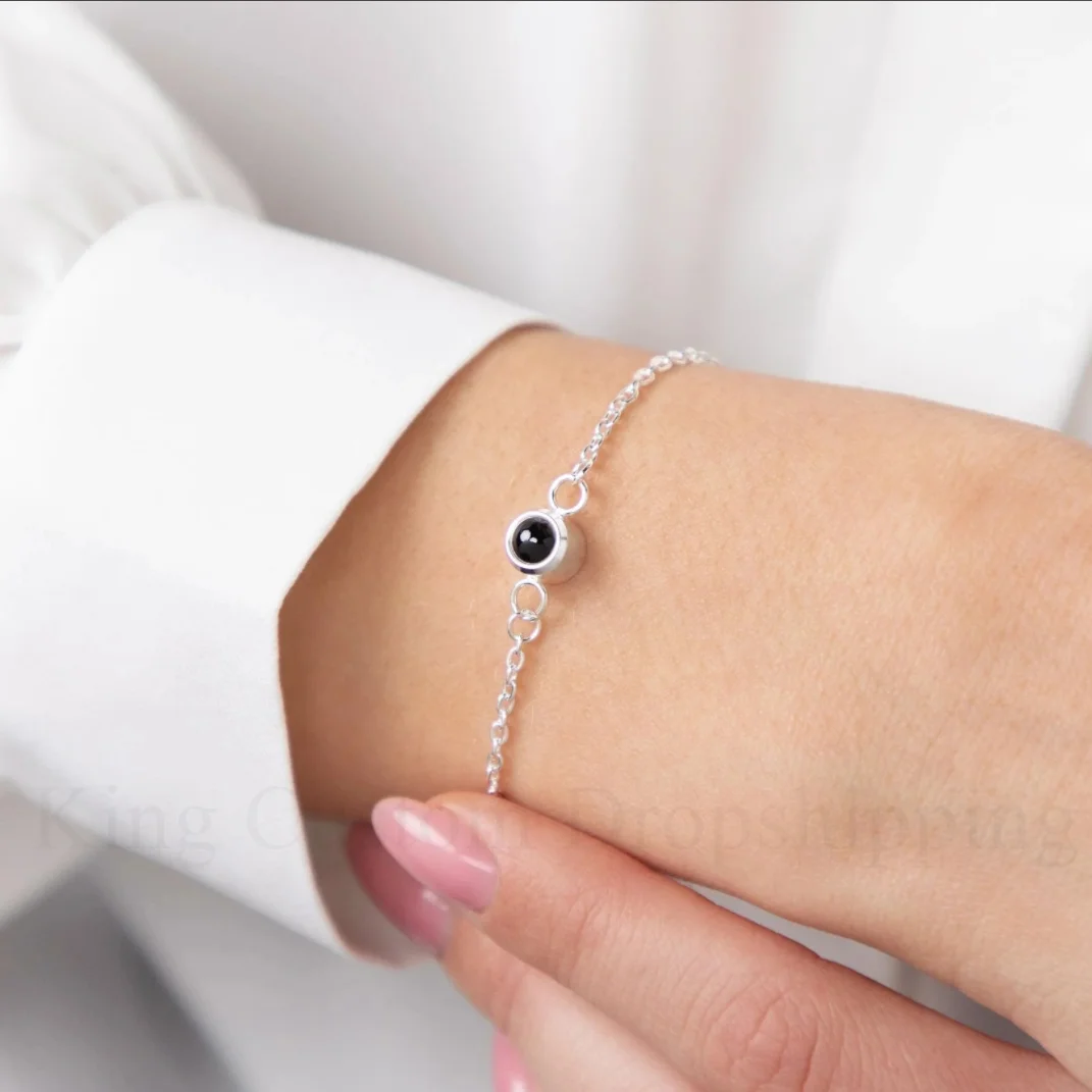 Custom Projection of New Circle Bracelet Non-Oxidizing Material Simple Custom Photo Fashion Jewelry for Mother's Day