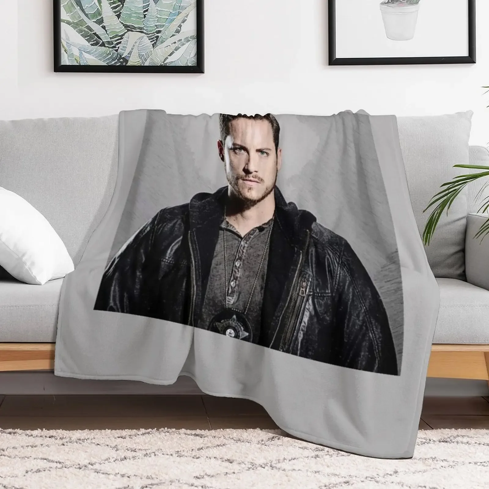Detective Jay Halstead Throw Blanket Summer Cool Breathable Blanket for Sleeping