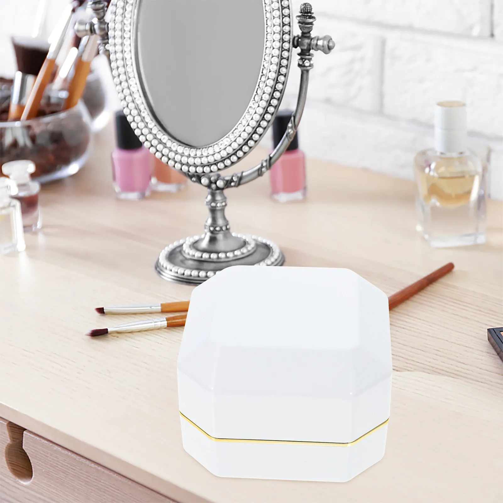 1Pcs Jewelry Box with LED Light Small Exquisite Storage Case for Rings Necklaces Earrings Portable Gift Box for Women Birthday