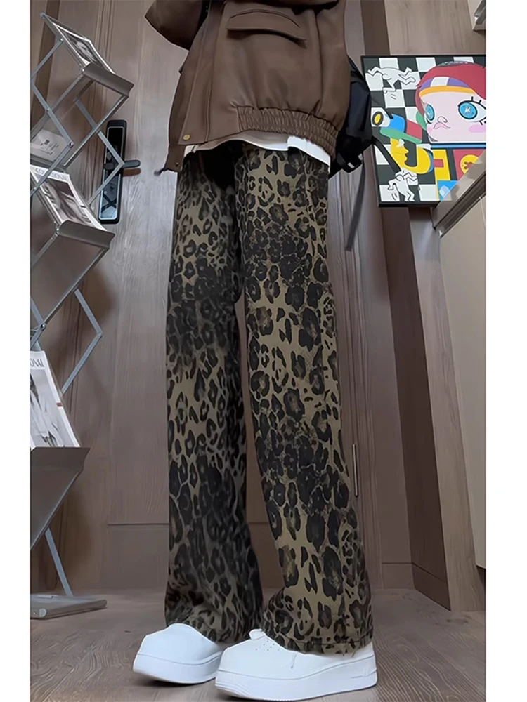 

Крутые коричневые джинсы с леопардовым принтом, мужские облегающие джинсы премиум-класса в американском стиле, расклешенные джинсовые брюки, молодежные модные длинные брюки с низкой талией