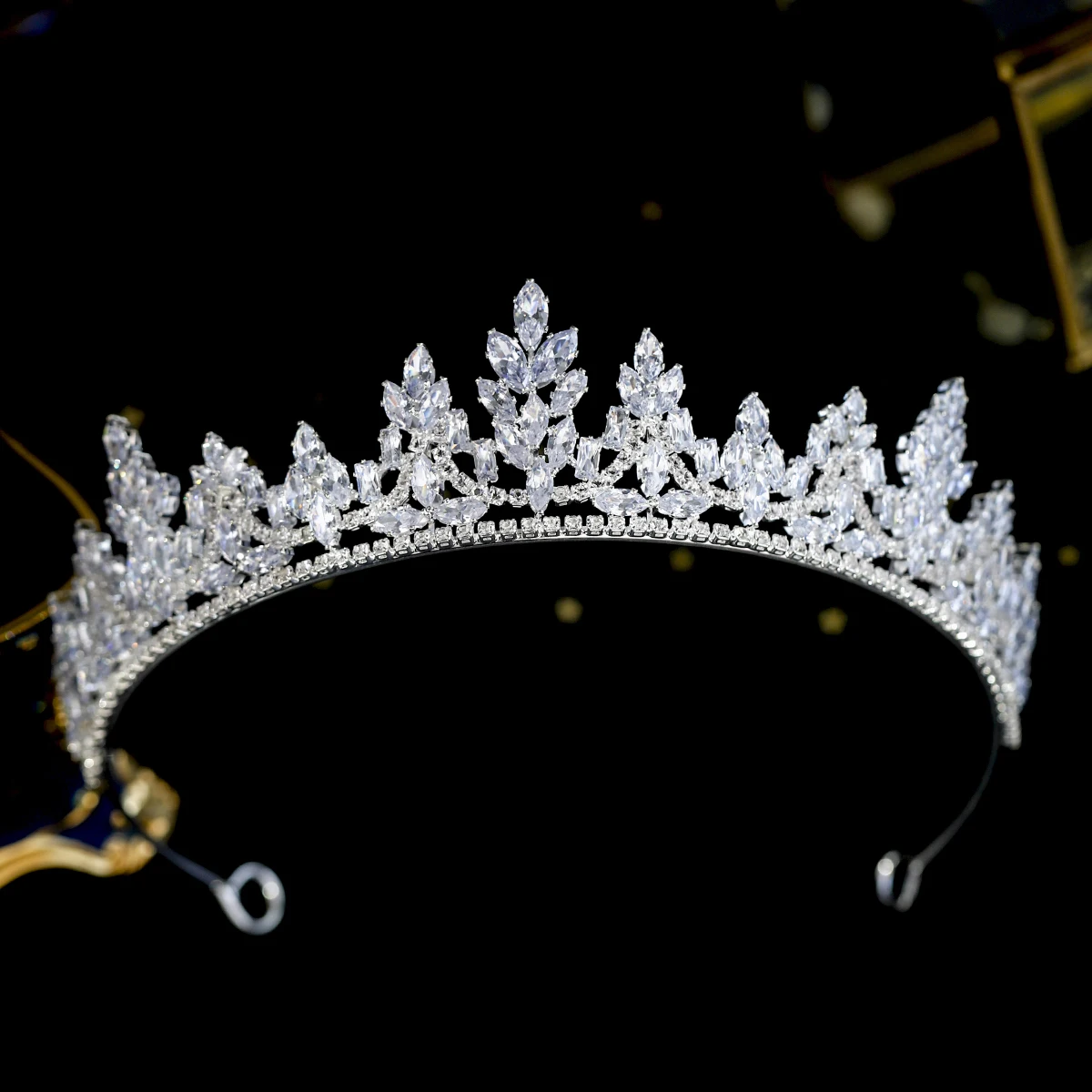 Sparkling Leaf Shape Crystal Full Diamond Tiara For Women Bridal Wedding Elegant Classic Hairband Crown Bridesmaid Gifts