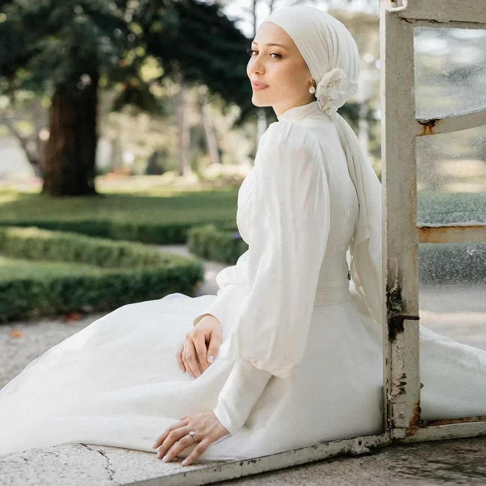 YCJ Muslim Simple High Collar A-line Wedding Dresses Ruffle Satin Draped Pleat Customized Bride Dress Brush Train robe de mariée