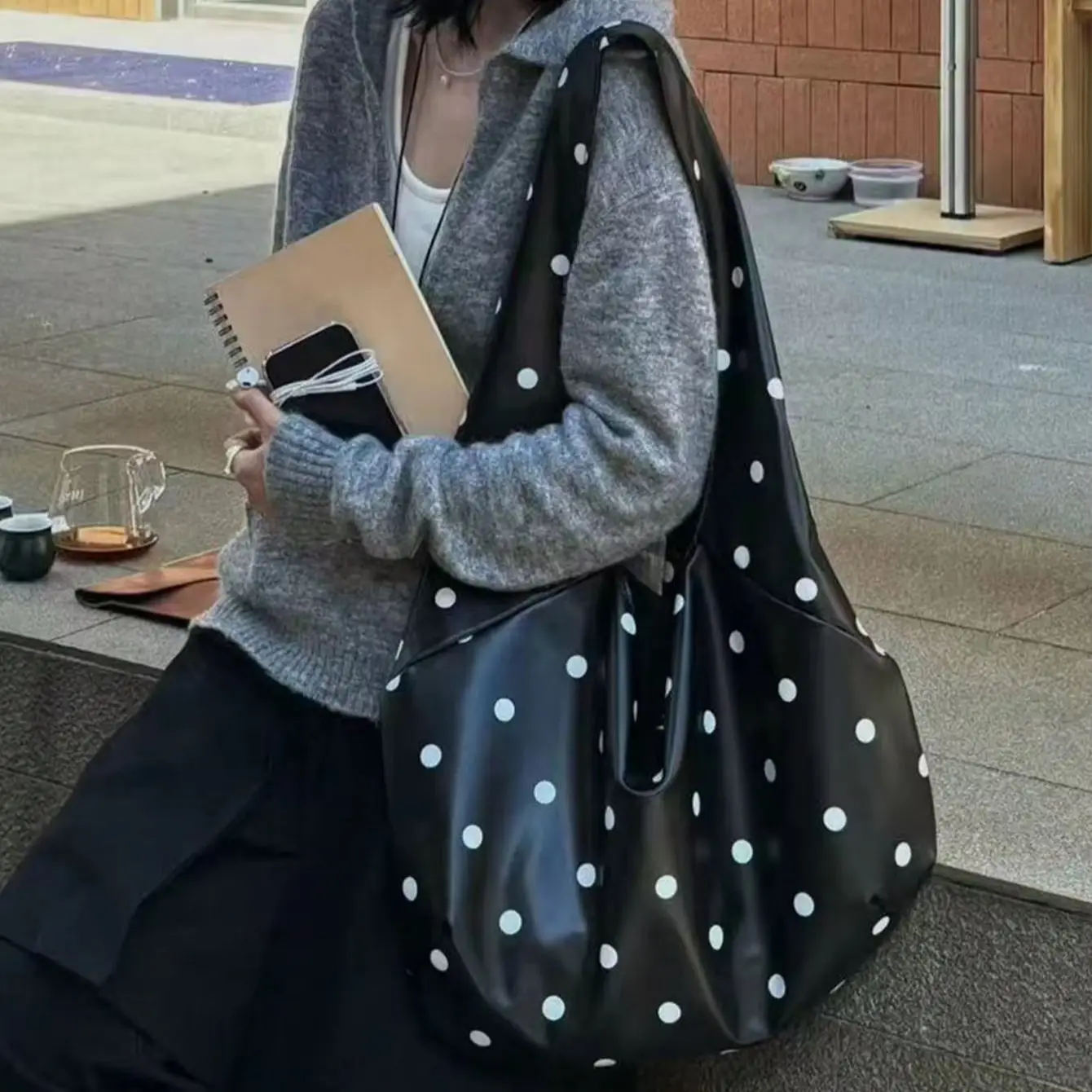 Korean Style Retro Polka Dot Tote Bag Large Capacity Underarm Shoulder Bag for Commuting Daily Shopping And Outings