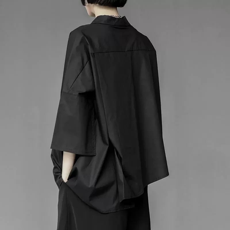 2025 ฤดูใบไม้ผลิฤดูร้อนผู้หญิงแฟชั่น Harajuku เสื้อลําลองไม่สม่ําเสมอไม่สมมาตรหลวมเสื้อ