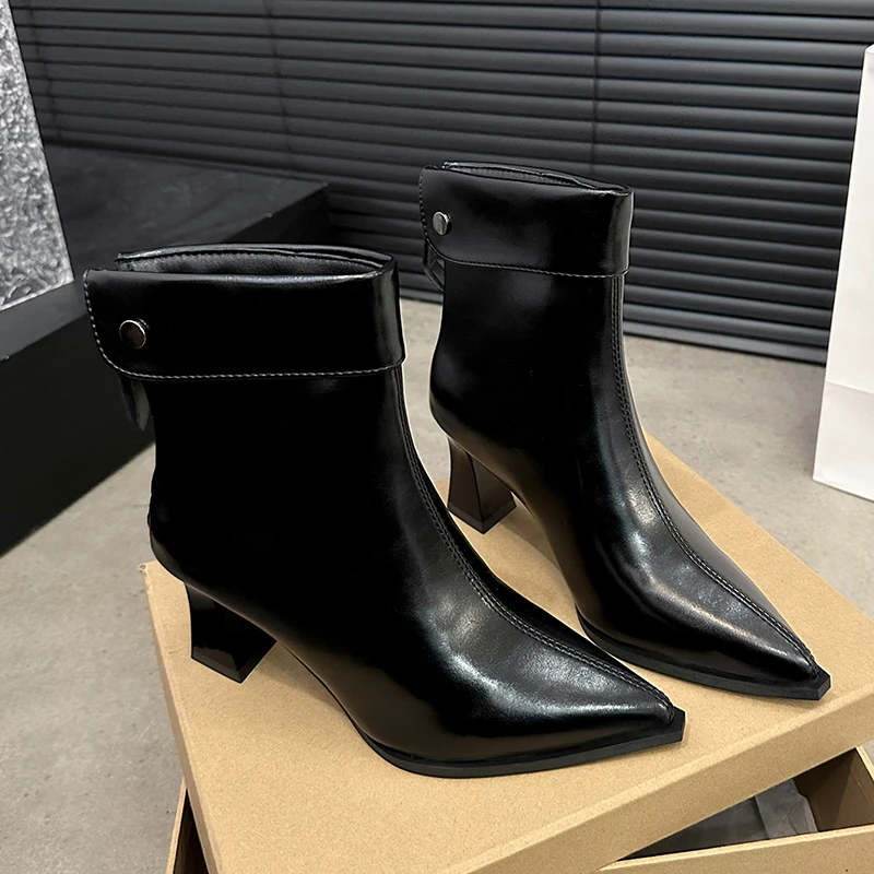 الكاحل حذاء نسائي بكعب عالٍ أشار تو أحذية مكتنزة 2025 مثير البريدي تشيلسي أحذية الشتاء العلامة التجارية أحذية من الجلد Mujer الثلوج بوتاس