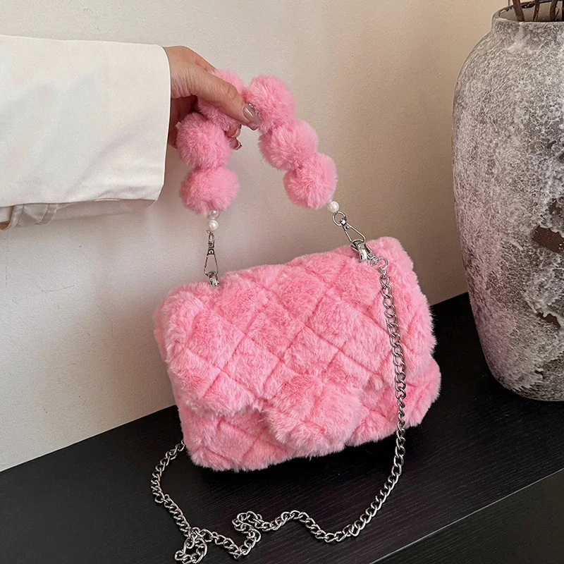 

2024 New Fashionable Cute Hairy Chain Bag,Niche Trendy Crossbody Bag,Winter Versatile Handbag,Chain Bag,Bolsa De Cadena De Moda